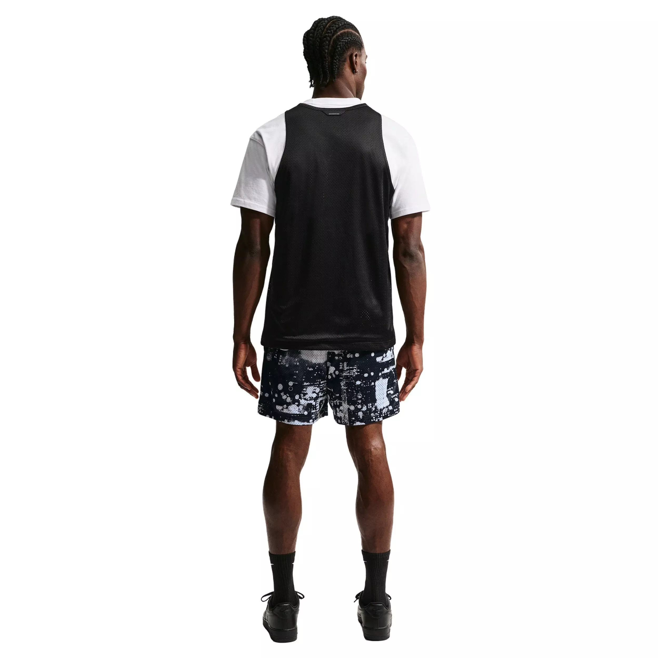 Nike Men's Standard Issue Dri-FIT 5" Mesh AOP Basketball Shorts - White/Black - WHITE/BLACK