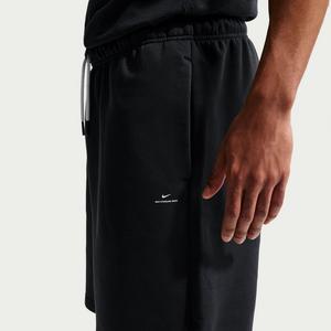 Nike Men's Standard Issue Therma-FIT 8" Brushed Fleece Basketball Shorts