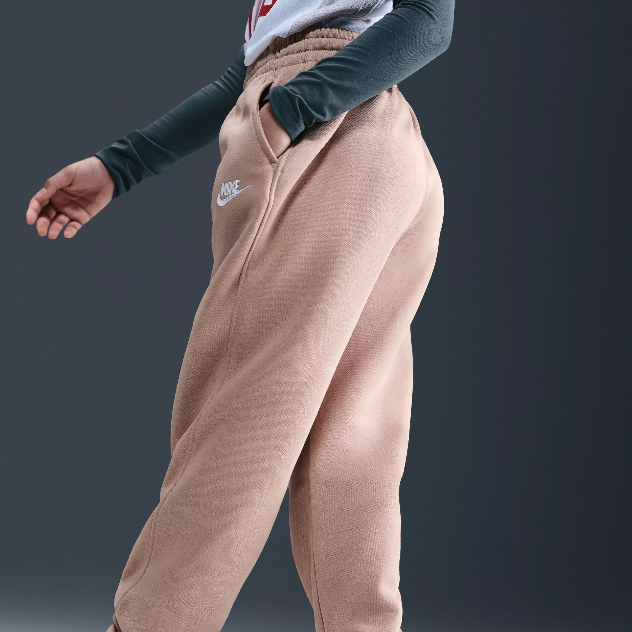 Nike Big Girls' Sportswear Club Fleece Loose Sweatpants - Brown - BROWN