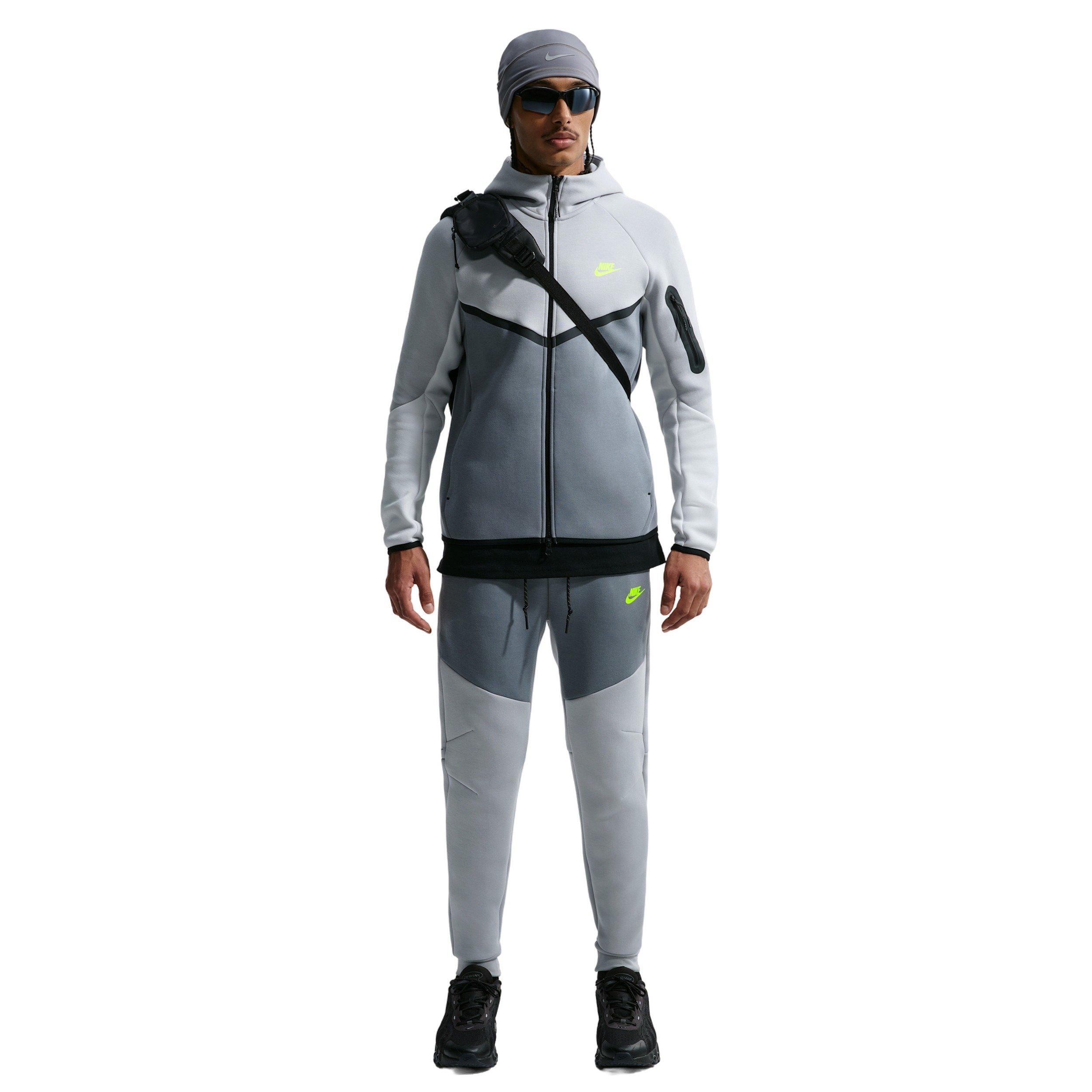 Nike Men's Tech Fleece Joggers - LT GREY Thumbnail View 3