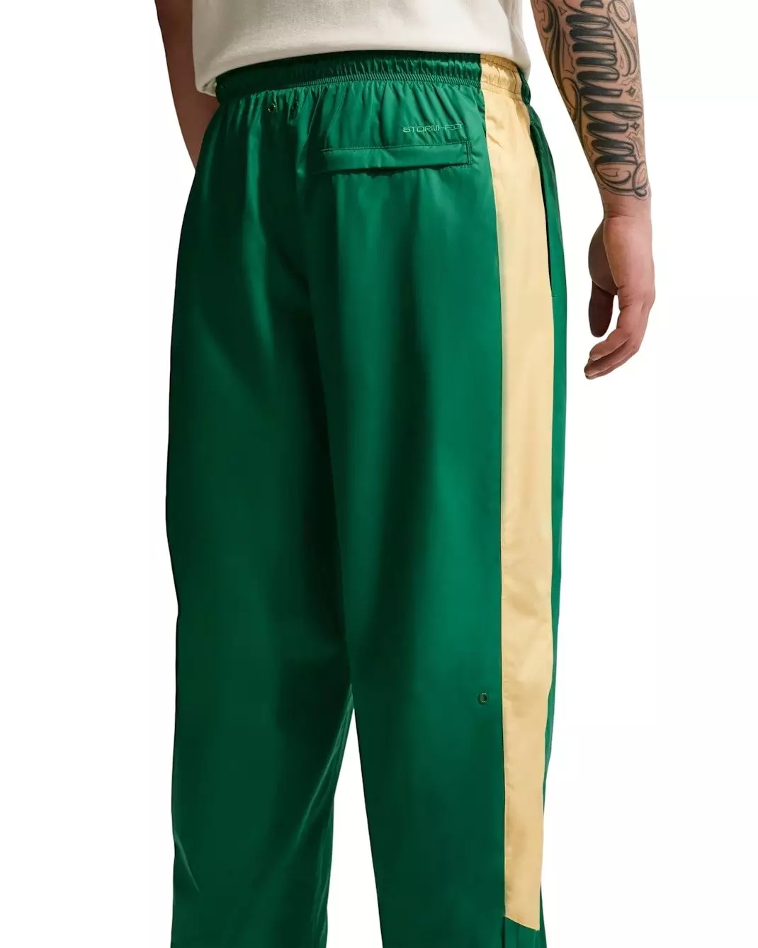 Nike Men's Windrunner Land 26 Pants - GREEN