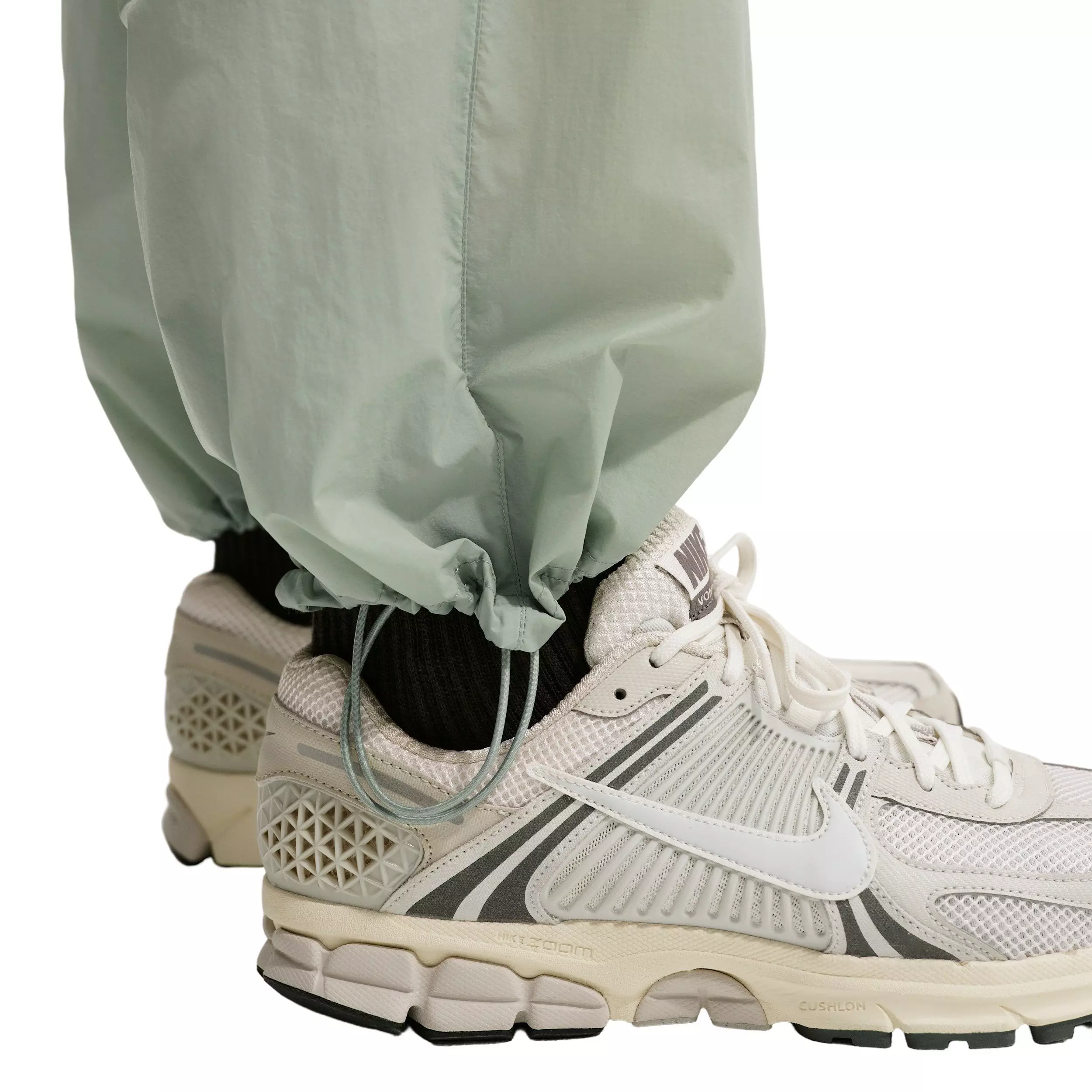 Nike Men's Windrunner Lightweight UV Pants - Green - GREEN