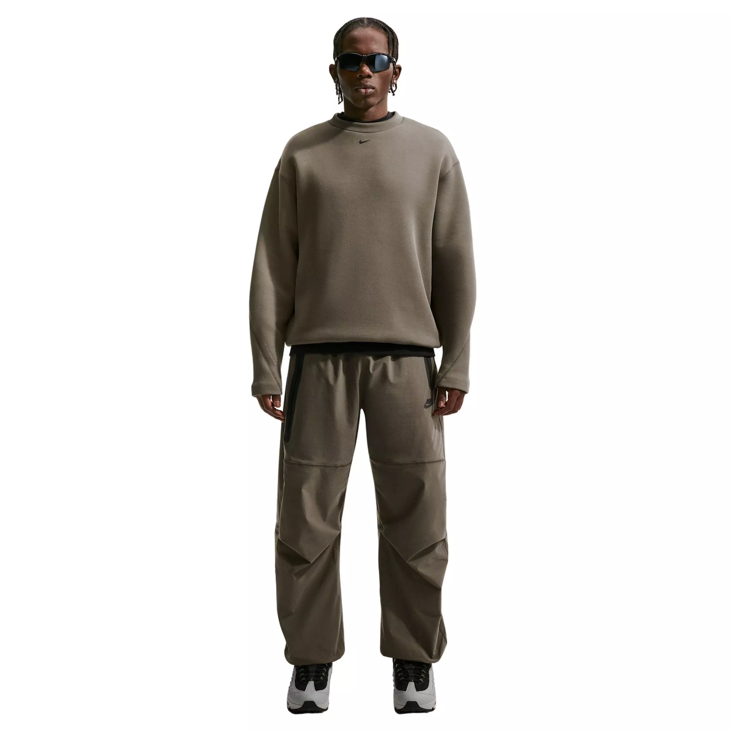 Nike Men's Dri-FIT Tech Woven Pants - BROWN