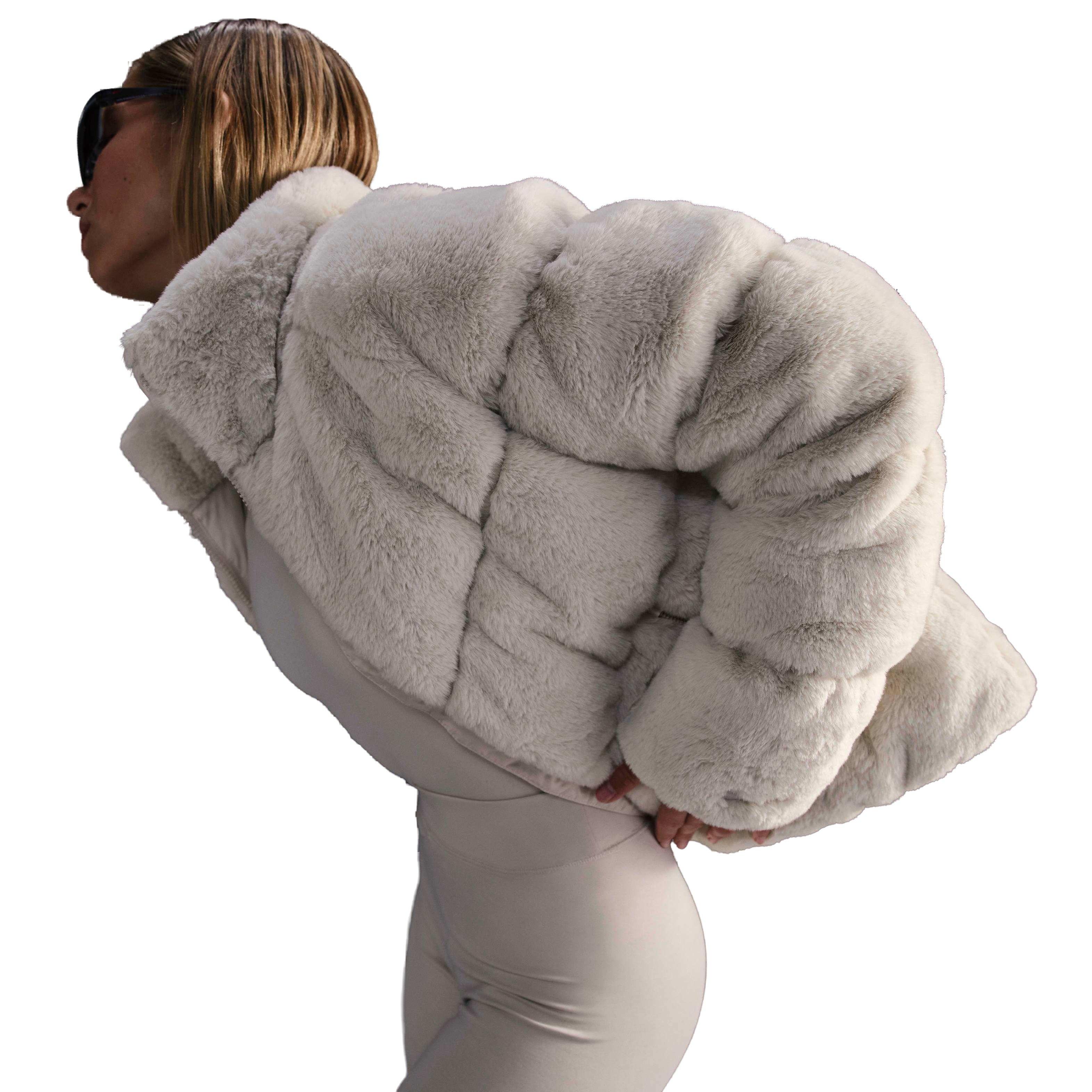 ダウンジャケット・コート Nike Sportswear Windpoofer Women's Therma Fit Loose Faux Fu Nike Sportswear Windpuffer Women's Therma-FIT Loose Faux Fur