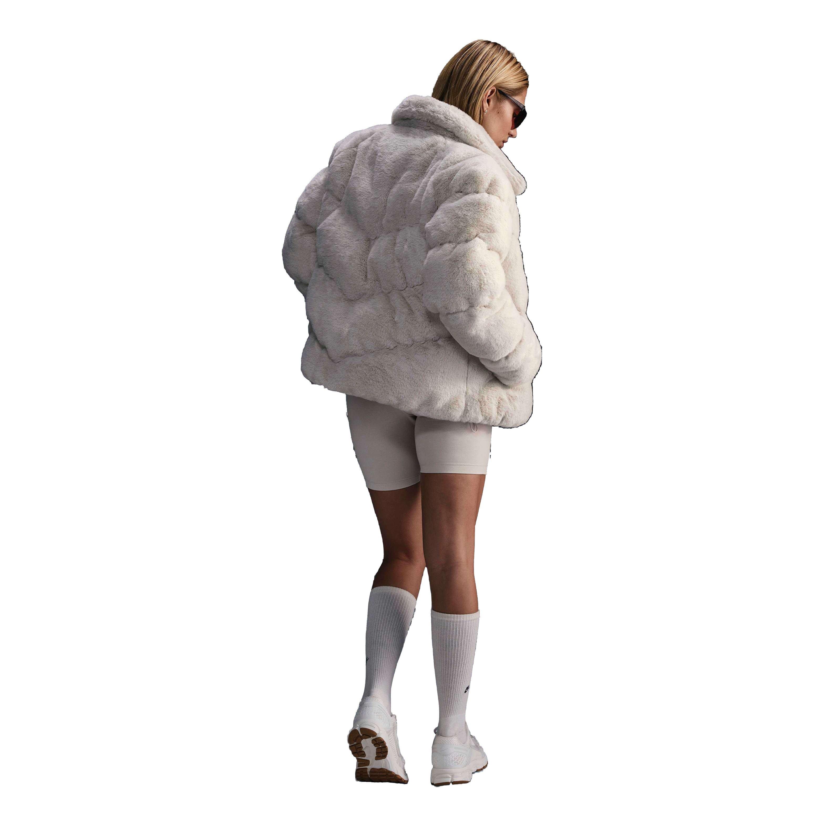ダウンジャケット・コート Nike Sportswear Windpoofer Women's Therma Fit Loose Faux Fu Nike Sportswear Windpuffer Women's Storm-FIT Loose Jacket