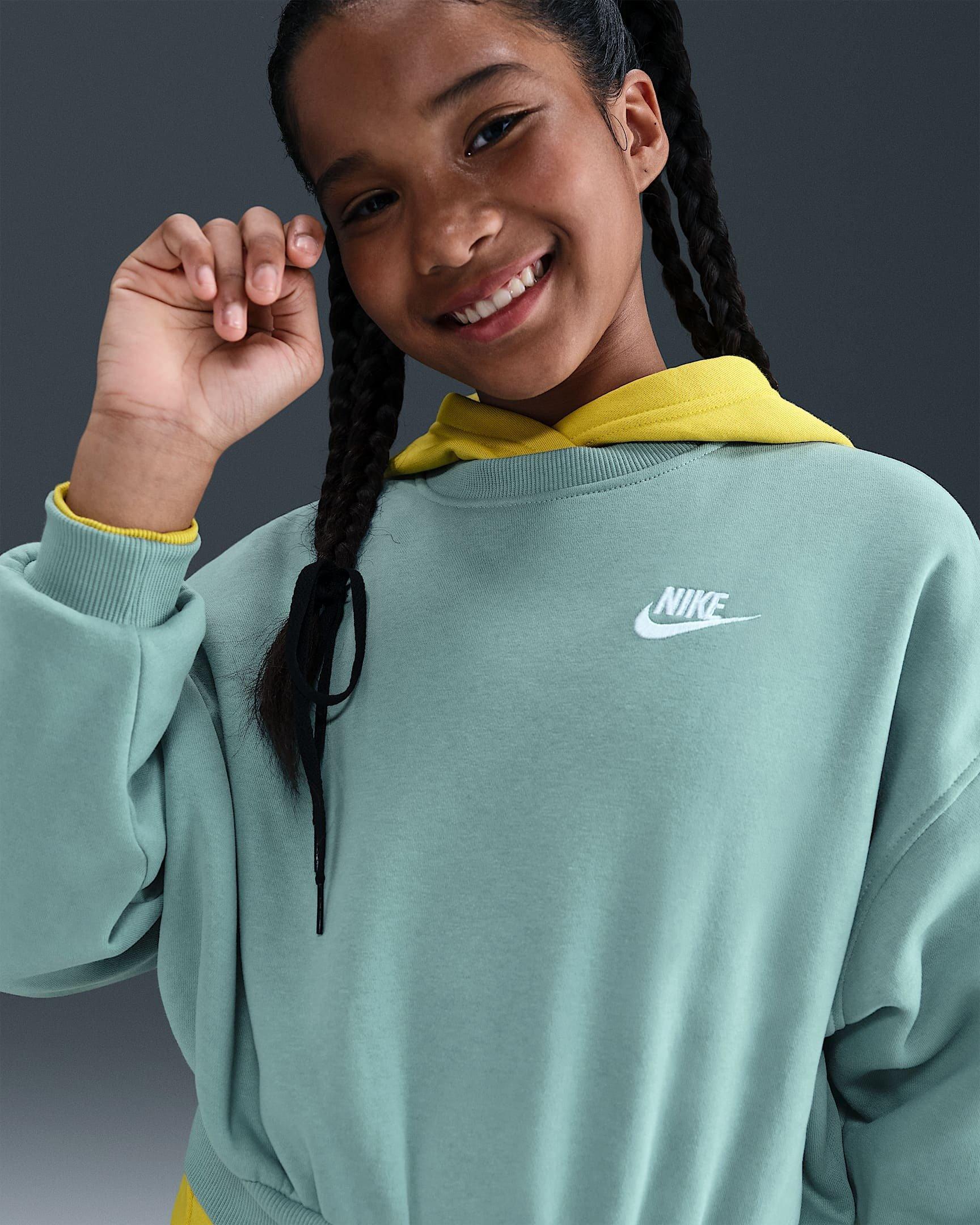 Nike Sportswear Club Fleece Boxy Big Girls' Green Crewneck Sweatshirt