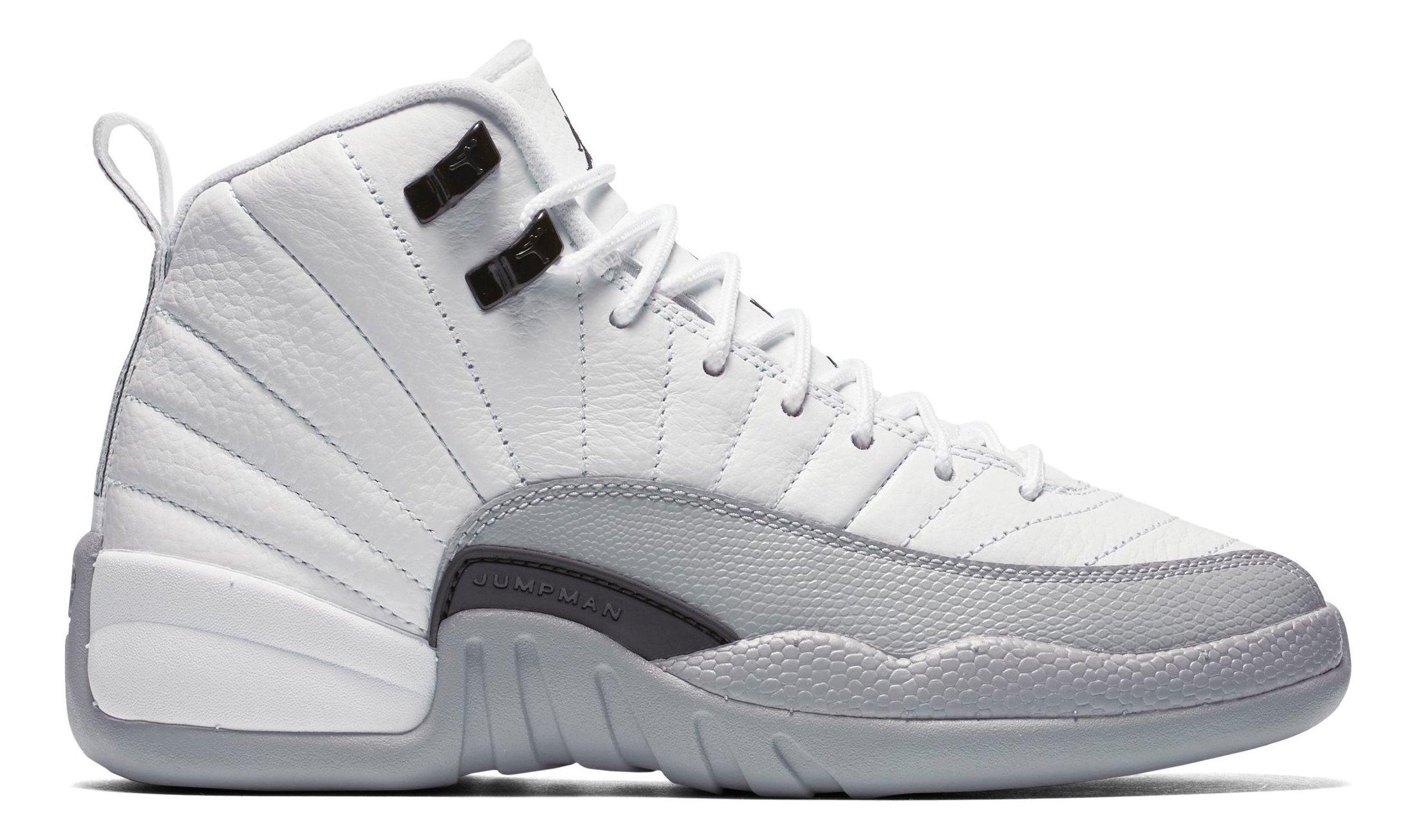 jordan retro 12 grade school size 7