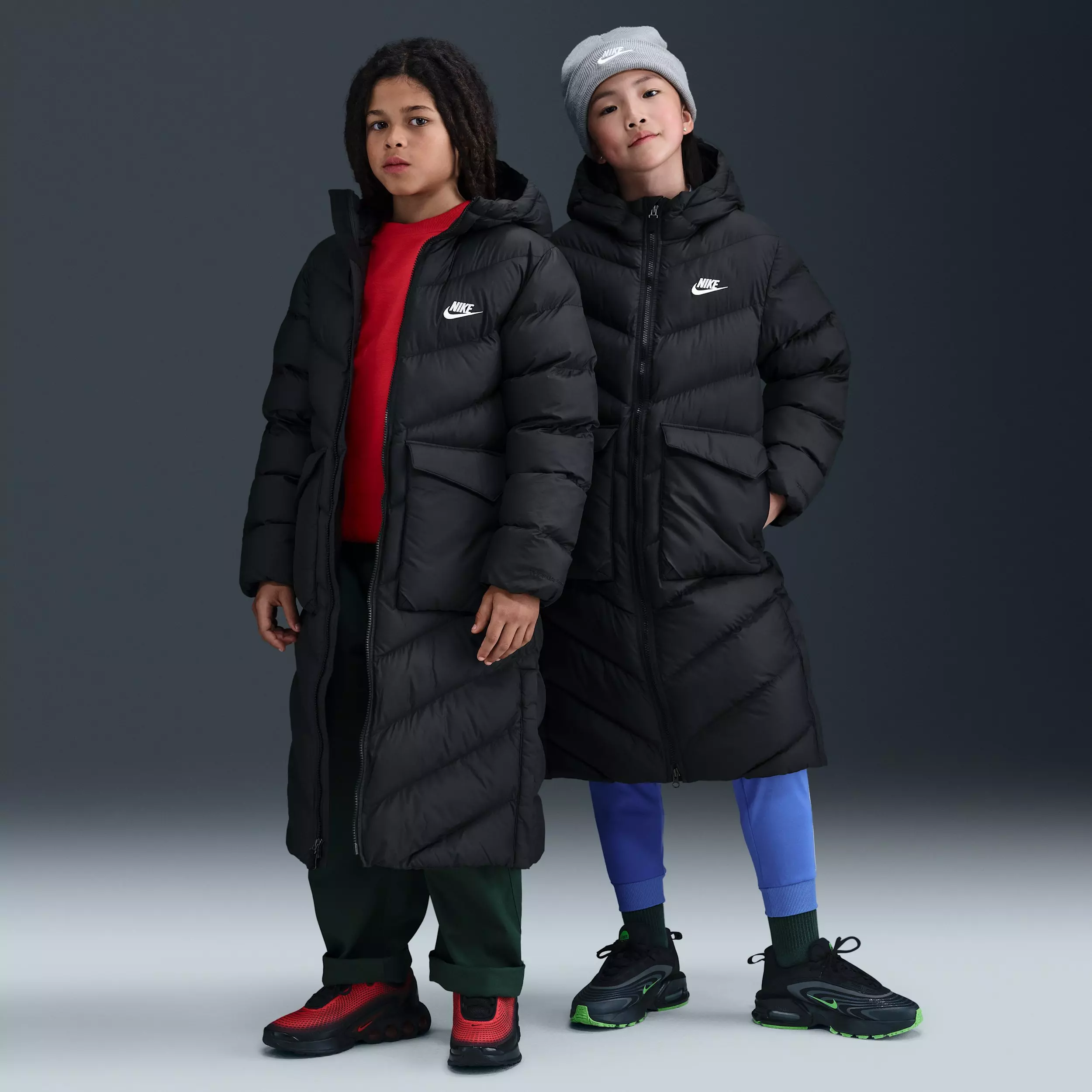 Nike Big Kids' Sportswear All Day Play Therma-FIT Loose-Fit Knee-Length Puffer Jacket - Black - BLACK