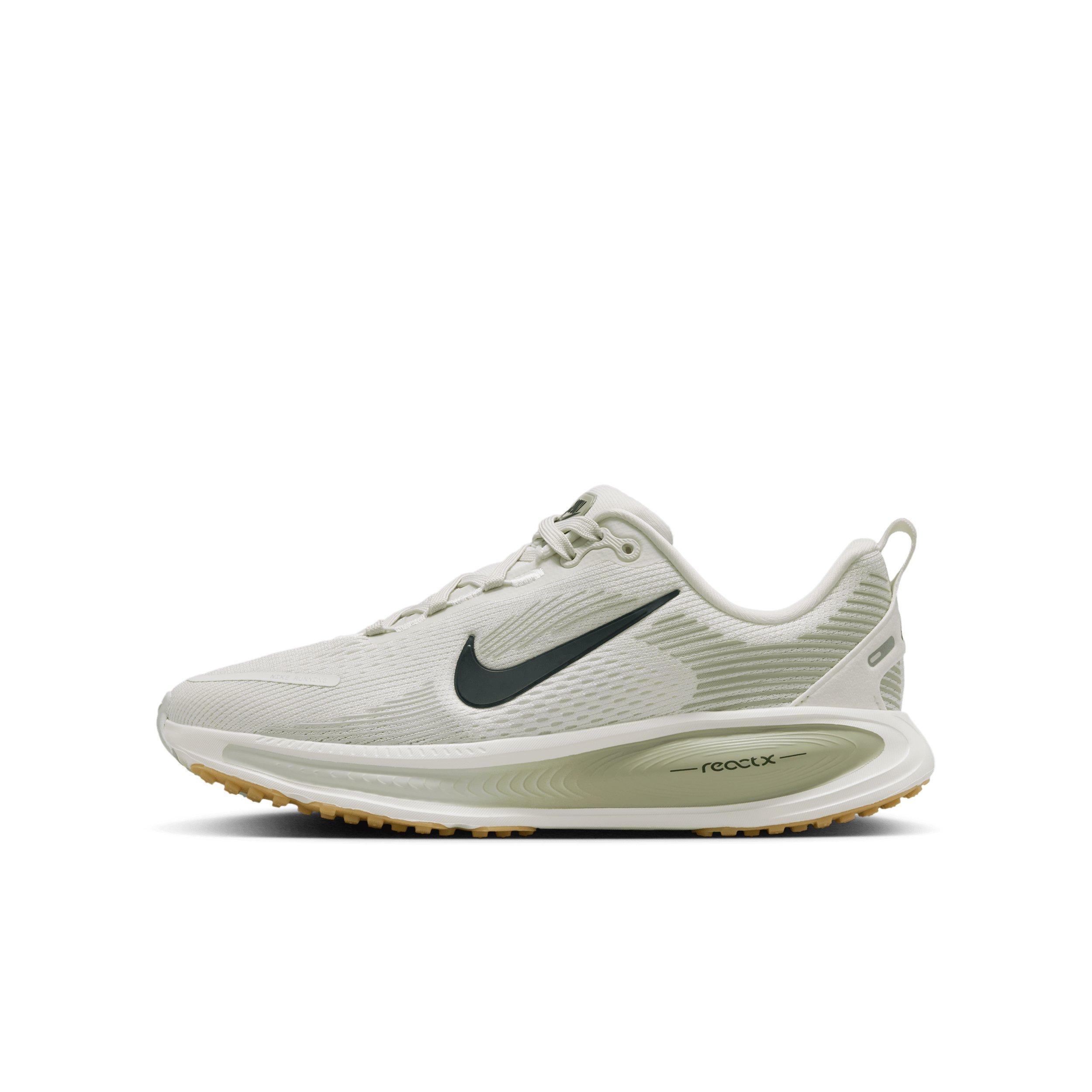 Nike Vomero 18 Grade School Boys' "Spruce Aura/Jade Horizon/Light Silver/Black Spruce" Running Shoe
