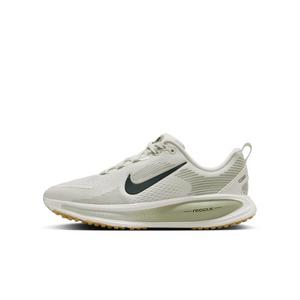 Nike Vomero 18 "Spruce Aura/Jade Horizon/Light Silver/Black Spruce" Grade School Boys' Running Shoe