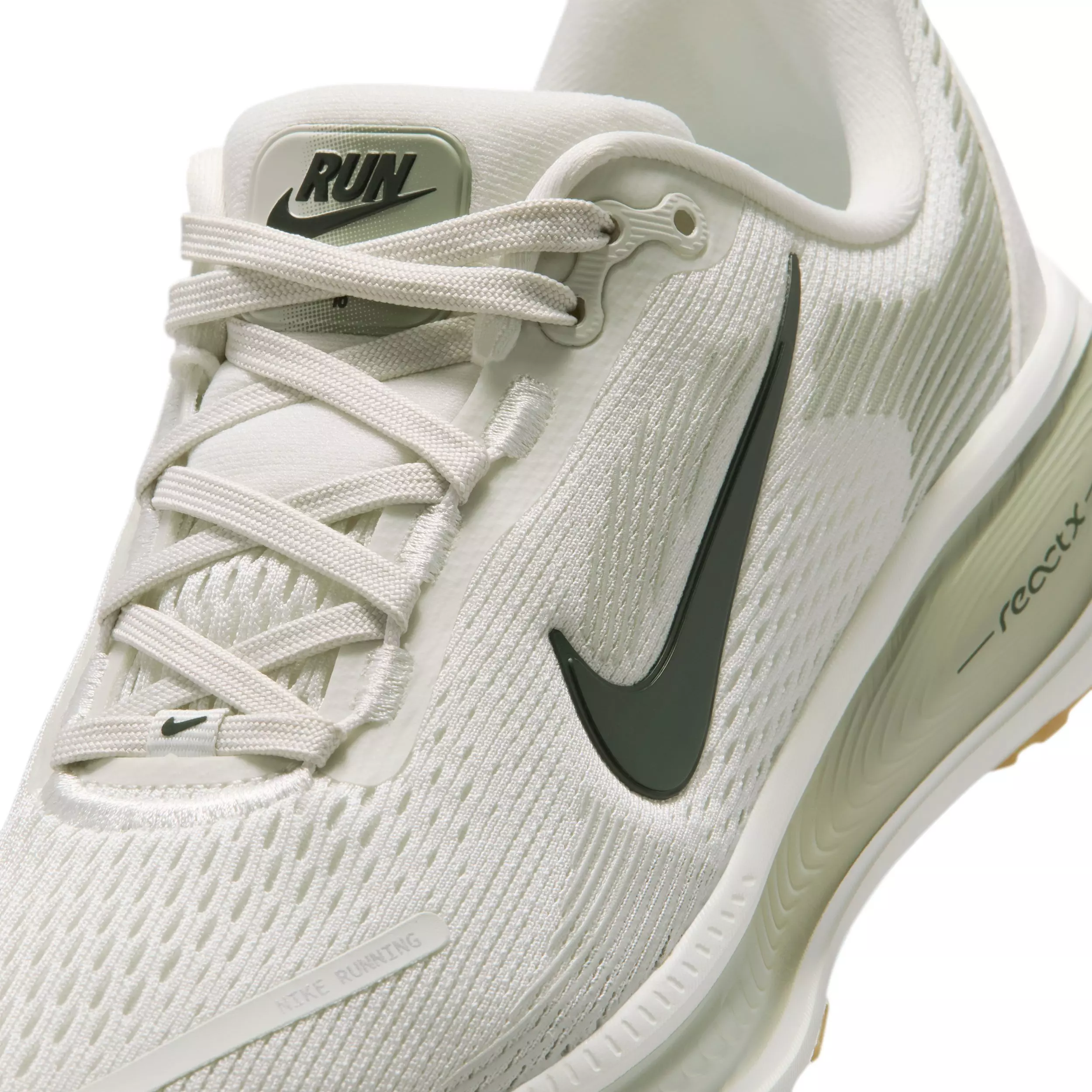 Nike Vomero 18 "Spruce Aura/Jade Horizon/Light Silver/Black Spruce" Grade School Boys' Running Shoe - SPRUCE/JADE/LT SILVER/SPRUCE