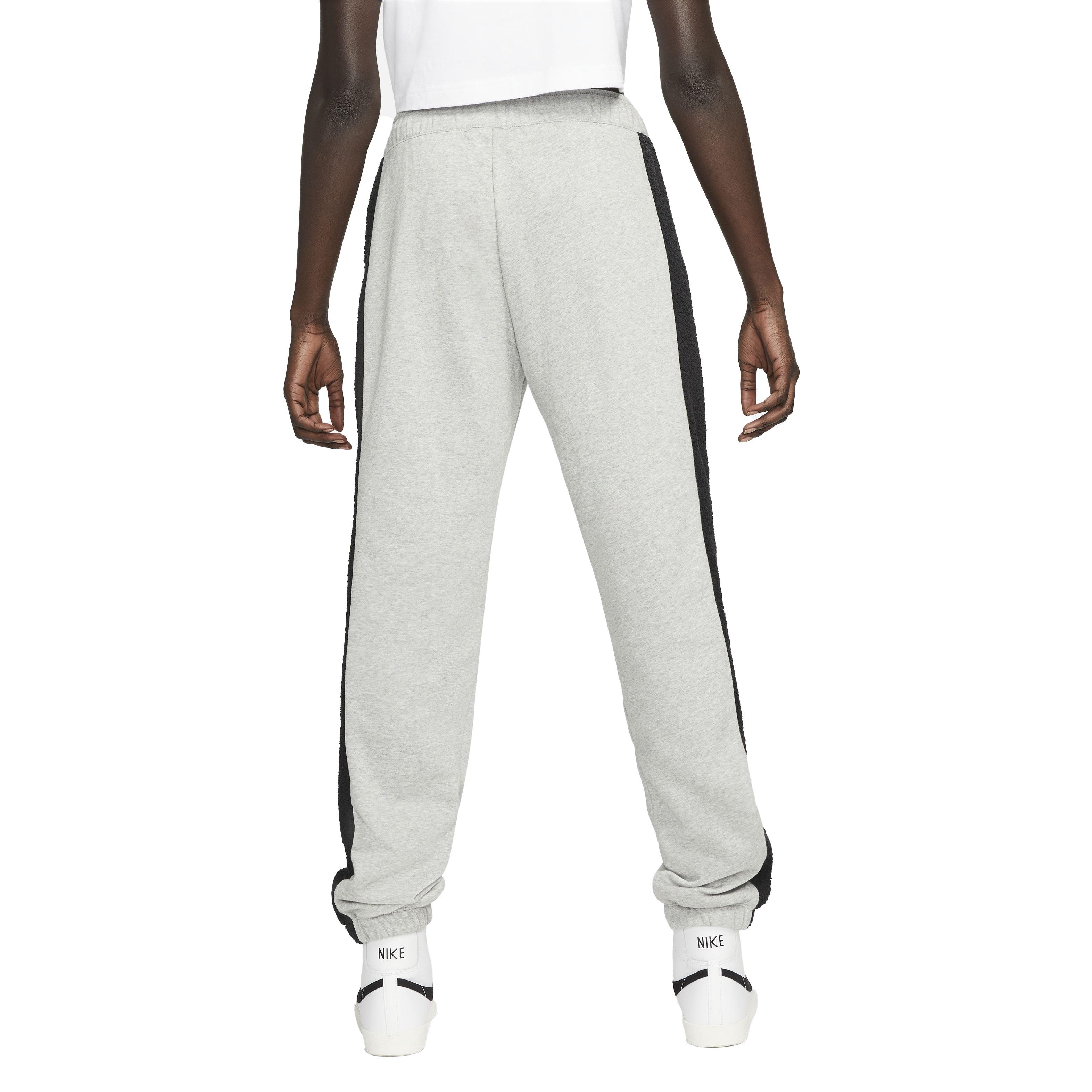 Nike / Women's Sportswear Icon Clash Easy Fleece Jogger Pants