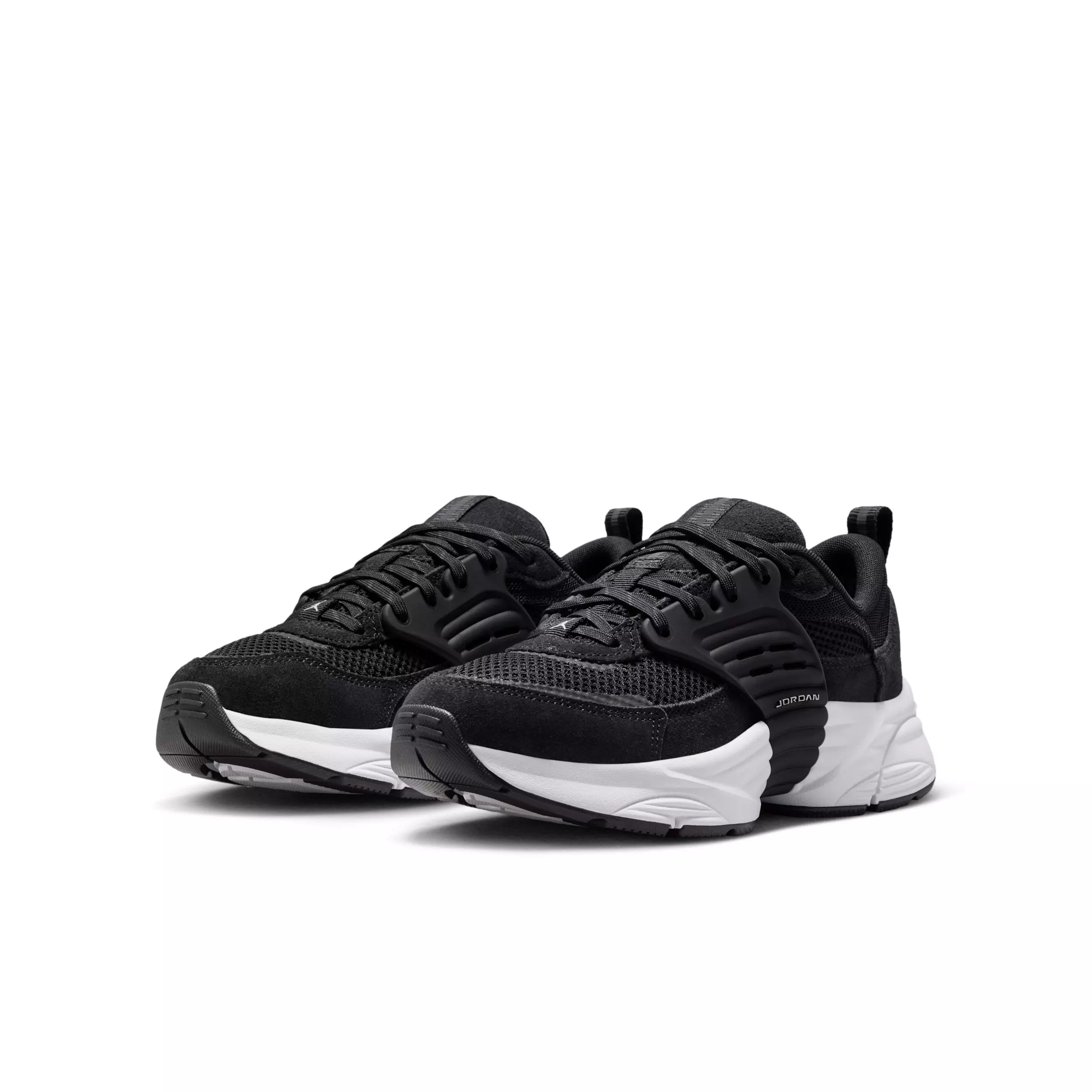Jordan Trunner O/S "Black/White" Grade School Boys' Shoe - BLACK/WHITE