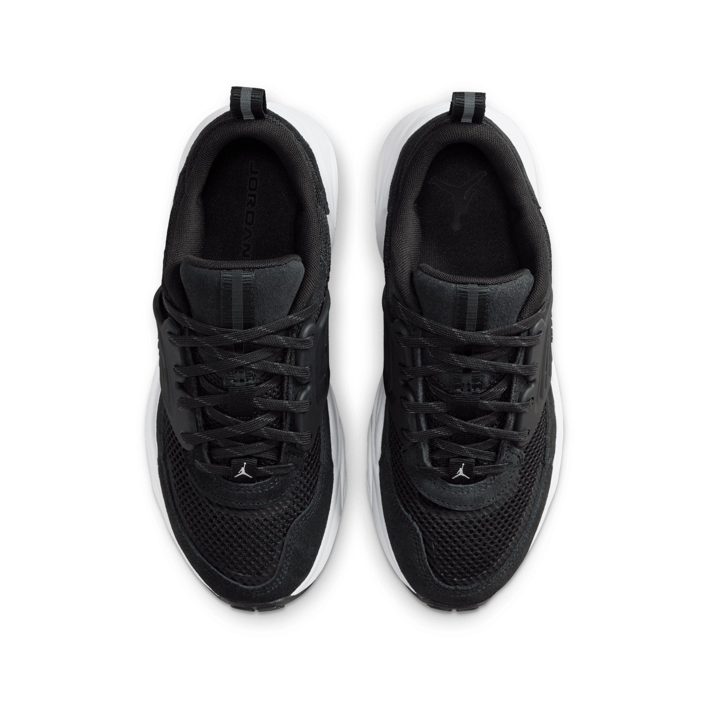 Jordan Trunner O/S "Black/White" Grade School Boys' Shoe - BLACK/WHITE Thumbnail View 4