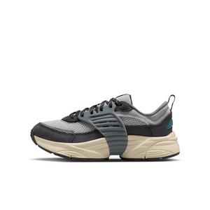 Jordan Trunner O/S "Photon Dust/Anthracite/Cool Grey/Ash Green" Grade School Boys' Shoe