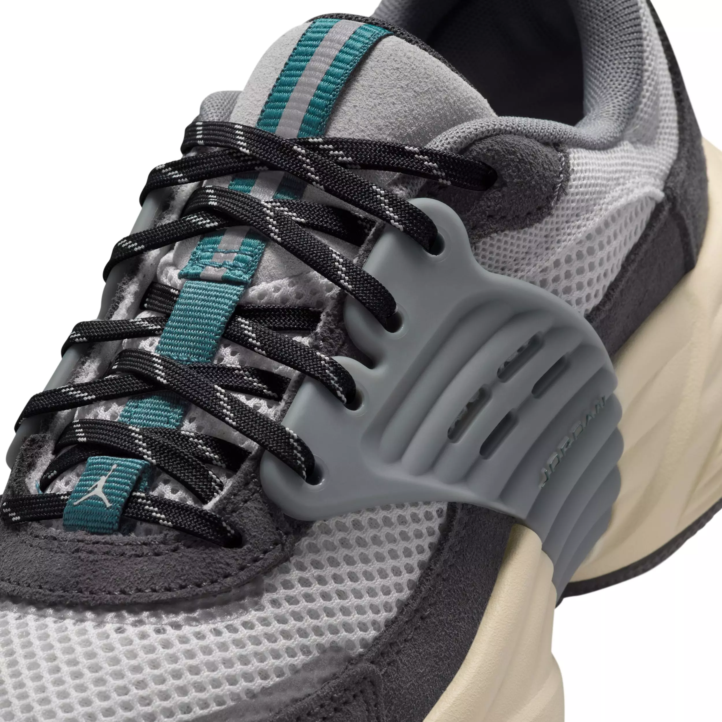 Jordan Trunner O/S "Photon Dust/Anthracite/Cool Grey/Ash Green" Grade School Boys' Shoe - DUST/ANTHRACITE/GREY/ASH