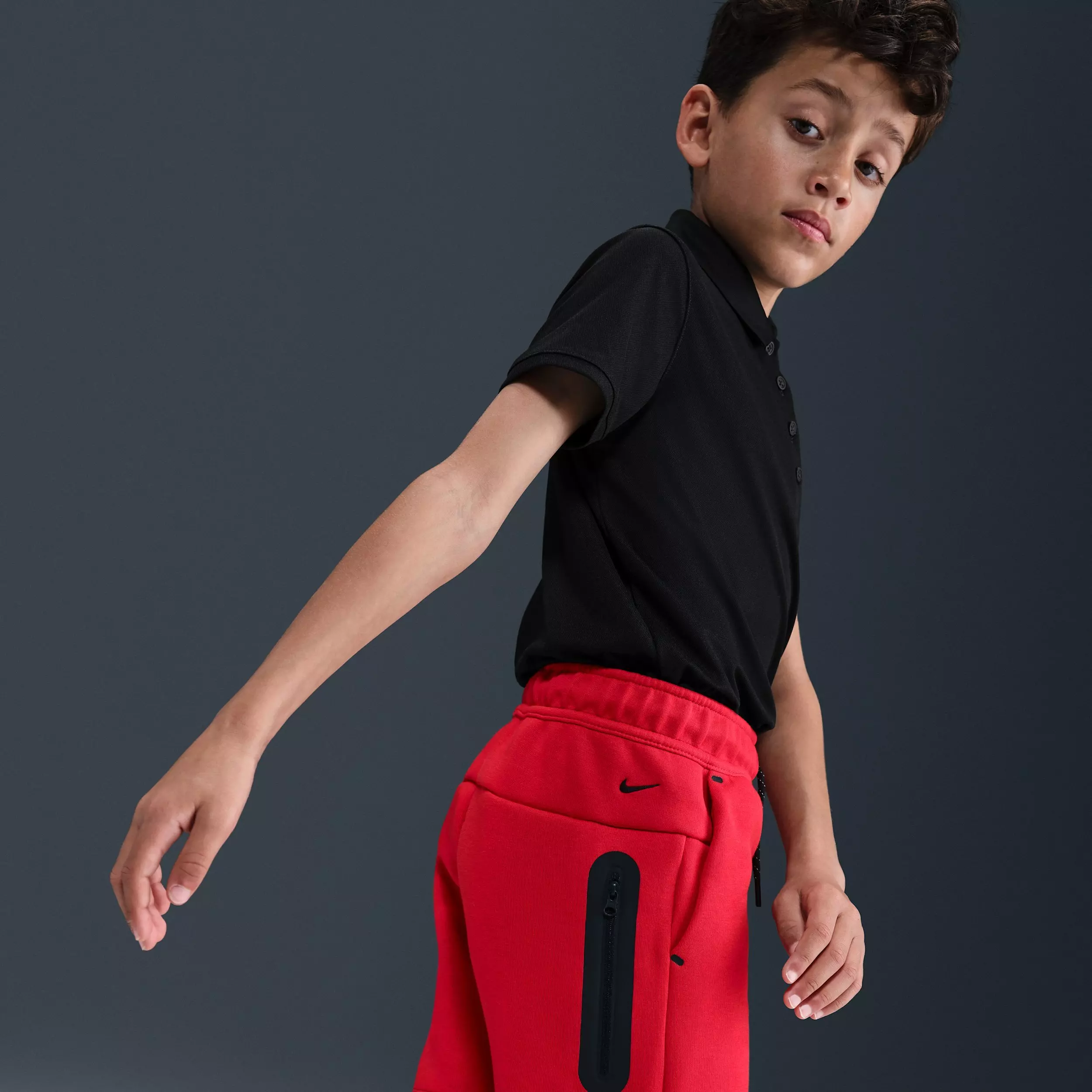 Nike Big Boys' Sportswear Tech Fleece Shorts - Red - RED