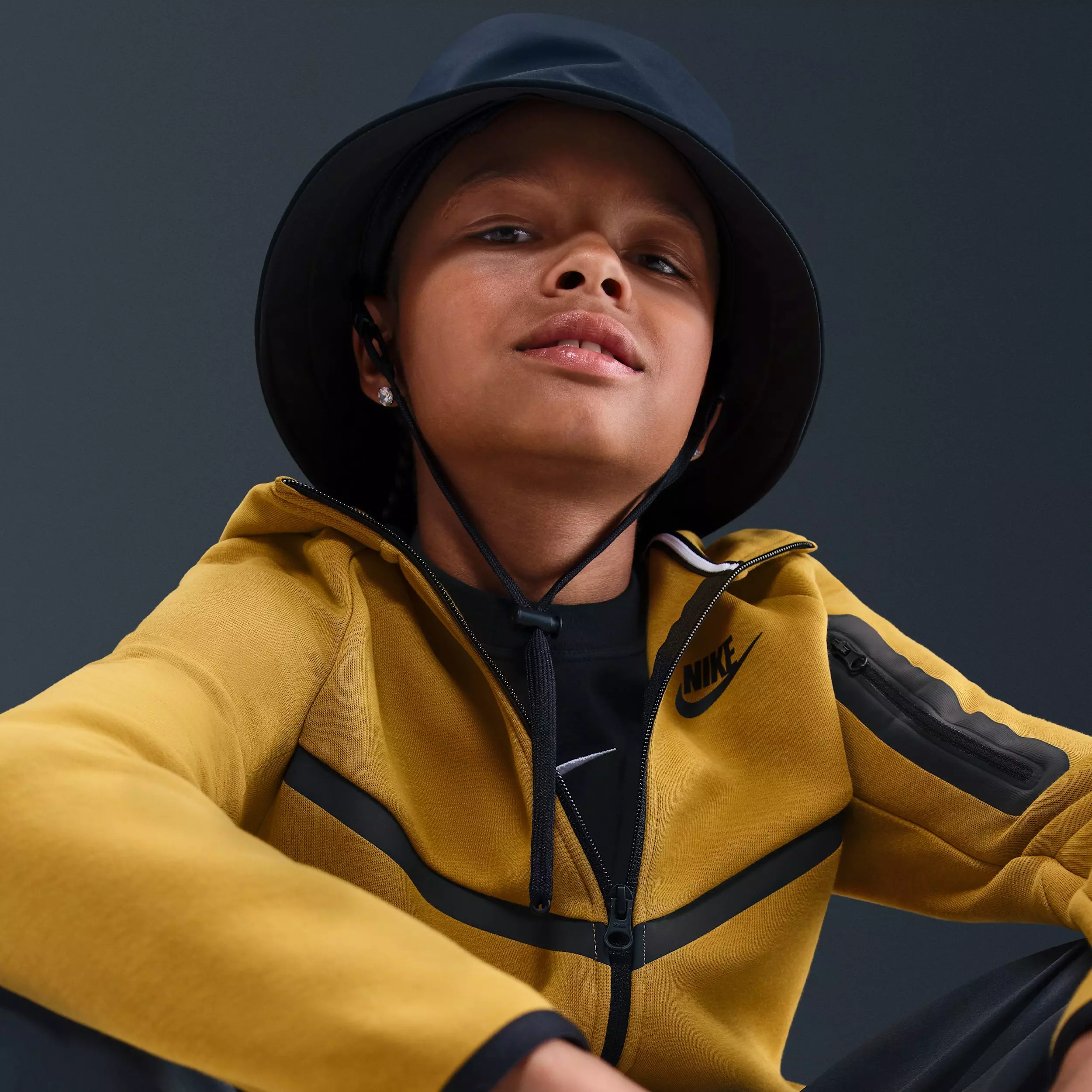 Nike Big Boys' Sportswear Tech Fleece Full-Zip Hooded Jacket - Brown - BROWN