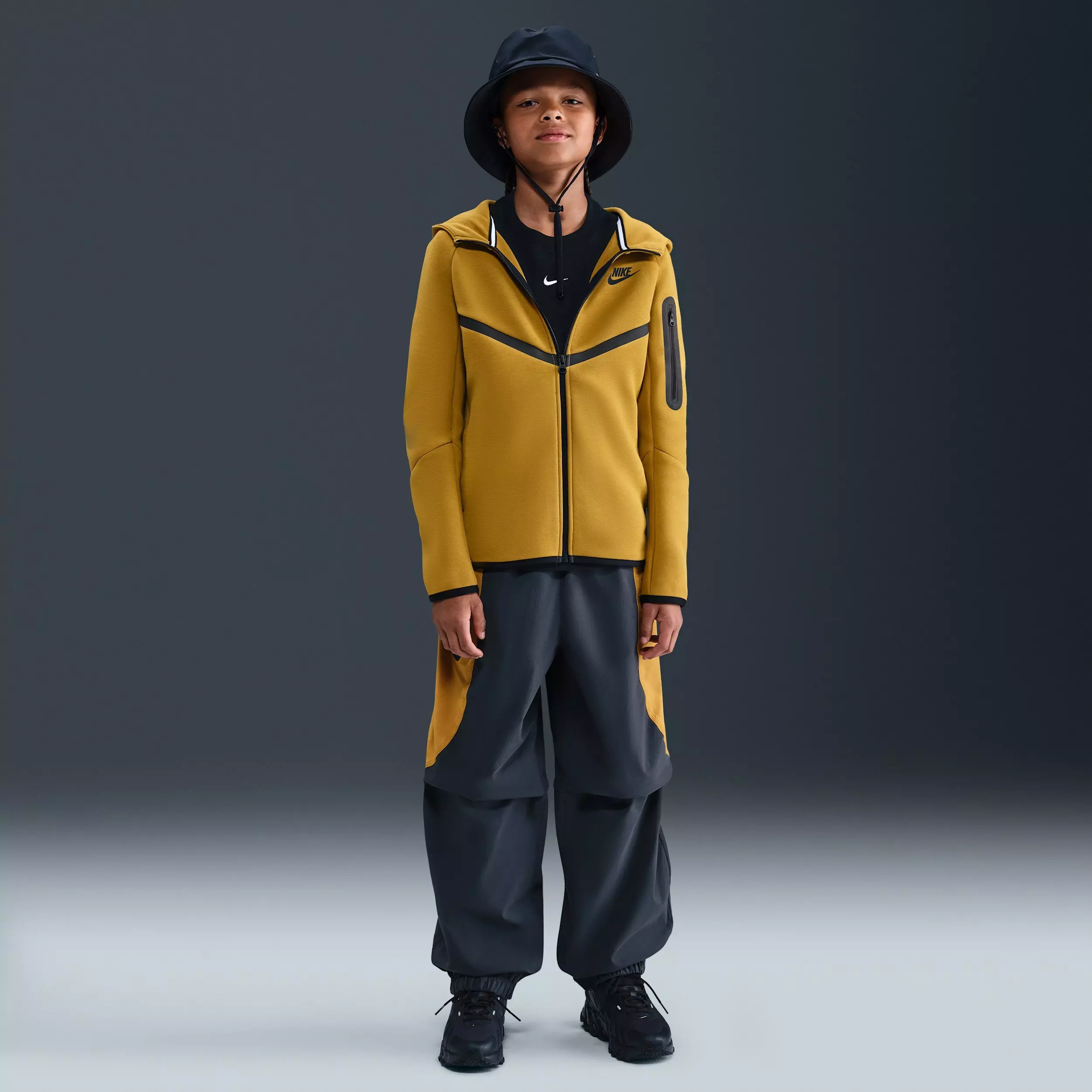 Nike Big Boys' Sportswear Tech Fleece Full-Zip Hooded Jacket - Brown - BROWN