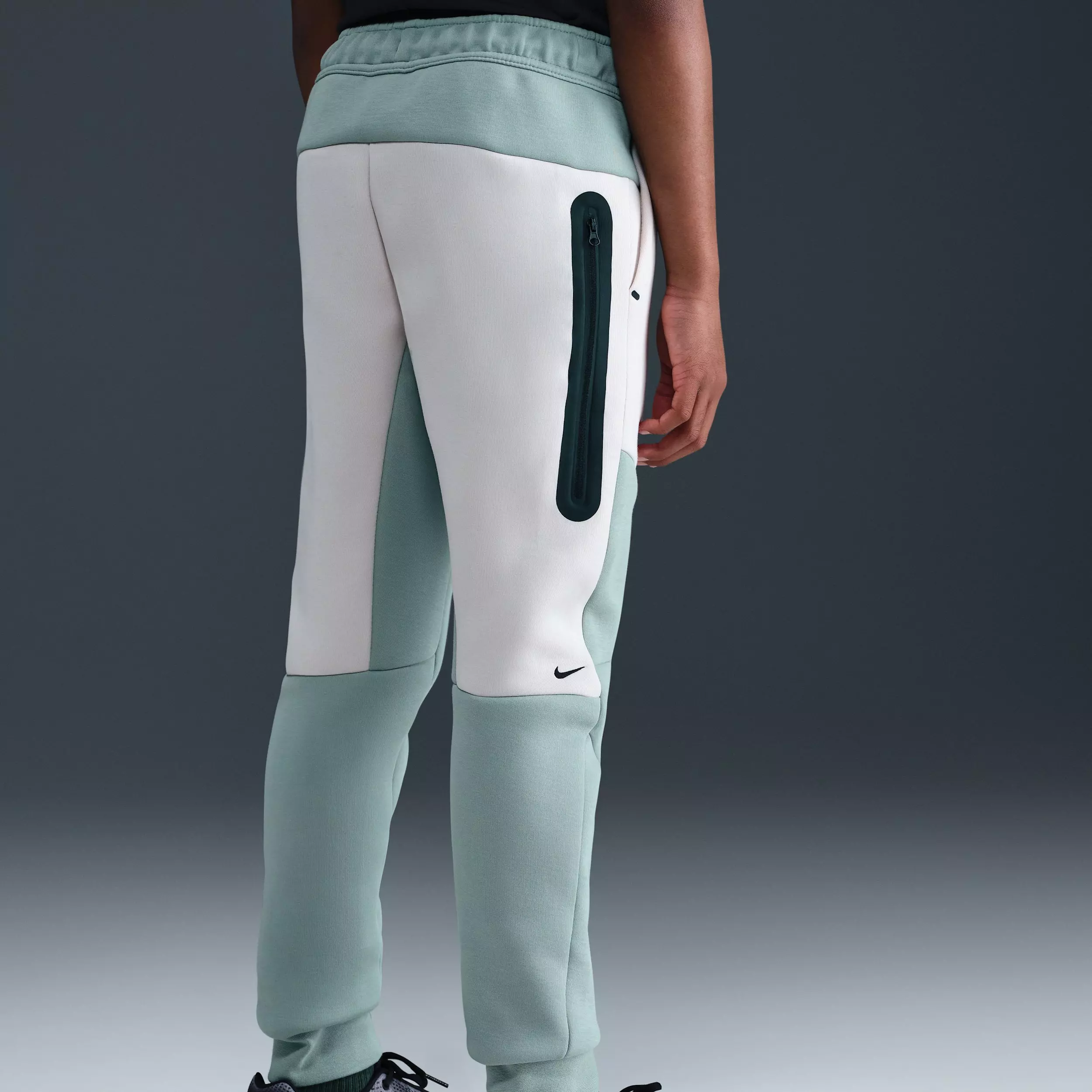 Nike Big Boys' Sportswear Tech Fleece Joggers - Grey/Green - GREY/GREEN