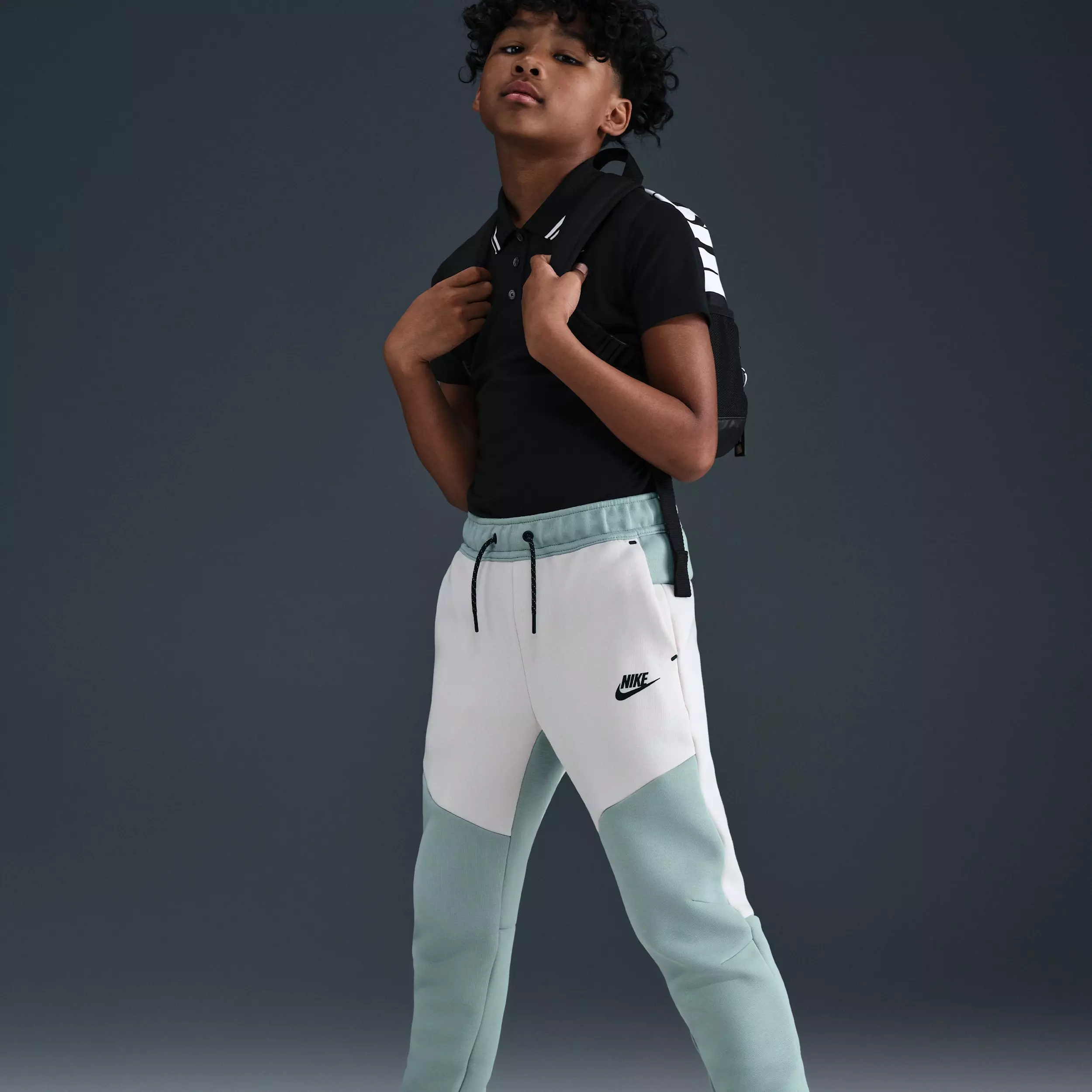 Nike Big Boys' Sportswear Tech Fleece Joggers - Grey/Green - GREY/GREEN
