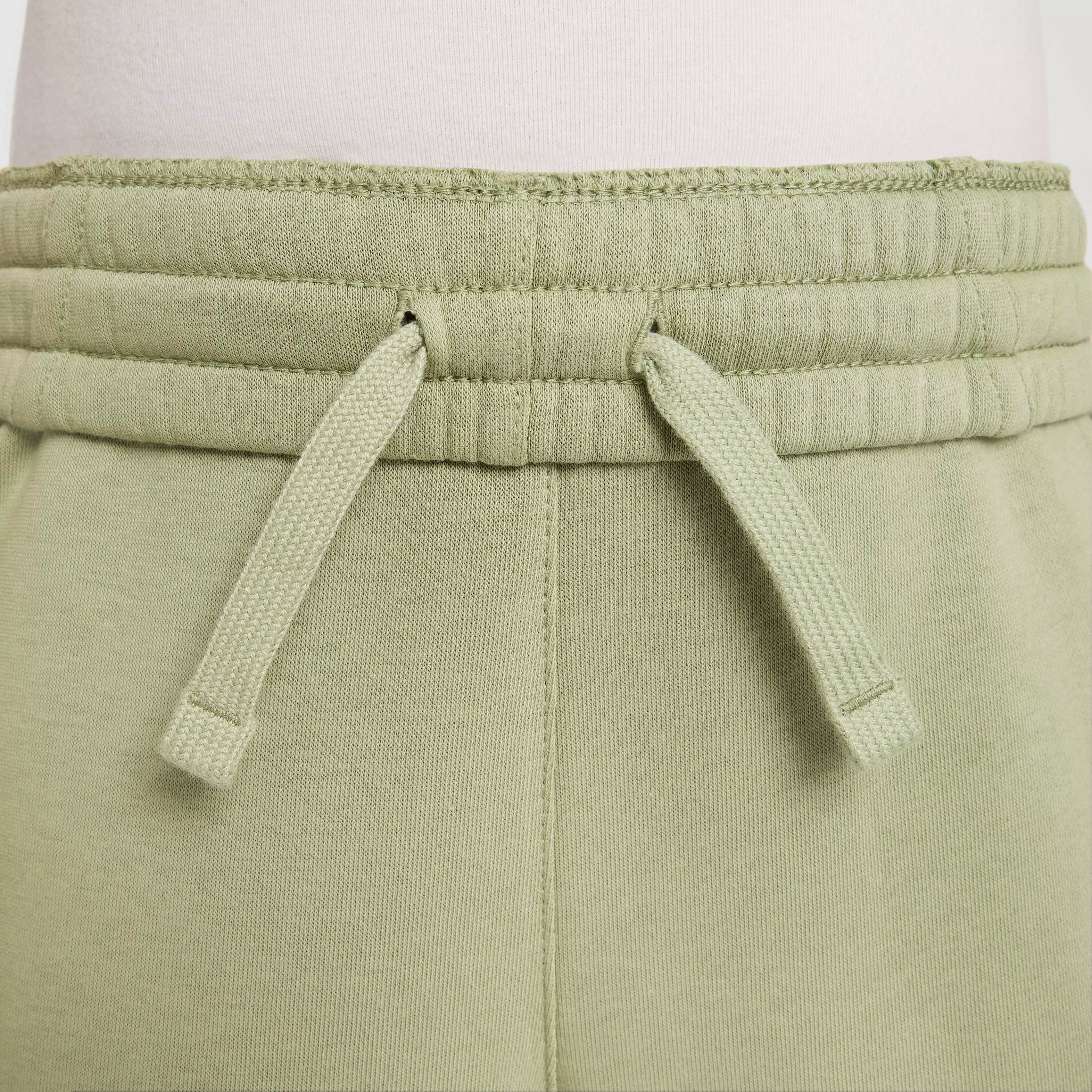 Nike Big Girls' Sportswear Club Fleece High-Waisted Fitted Pants - GREEN