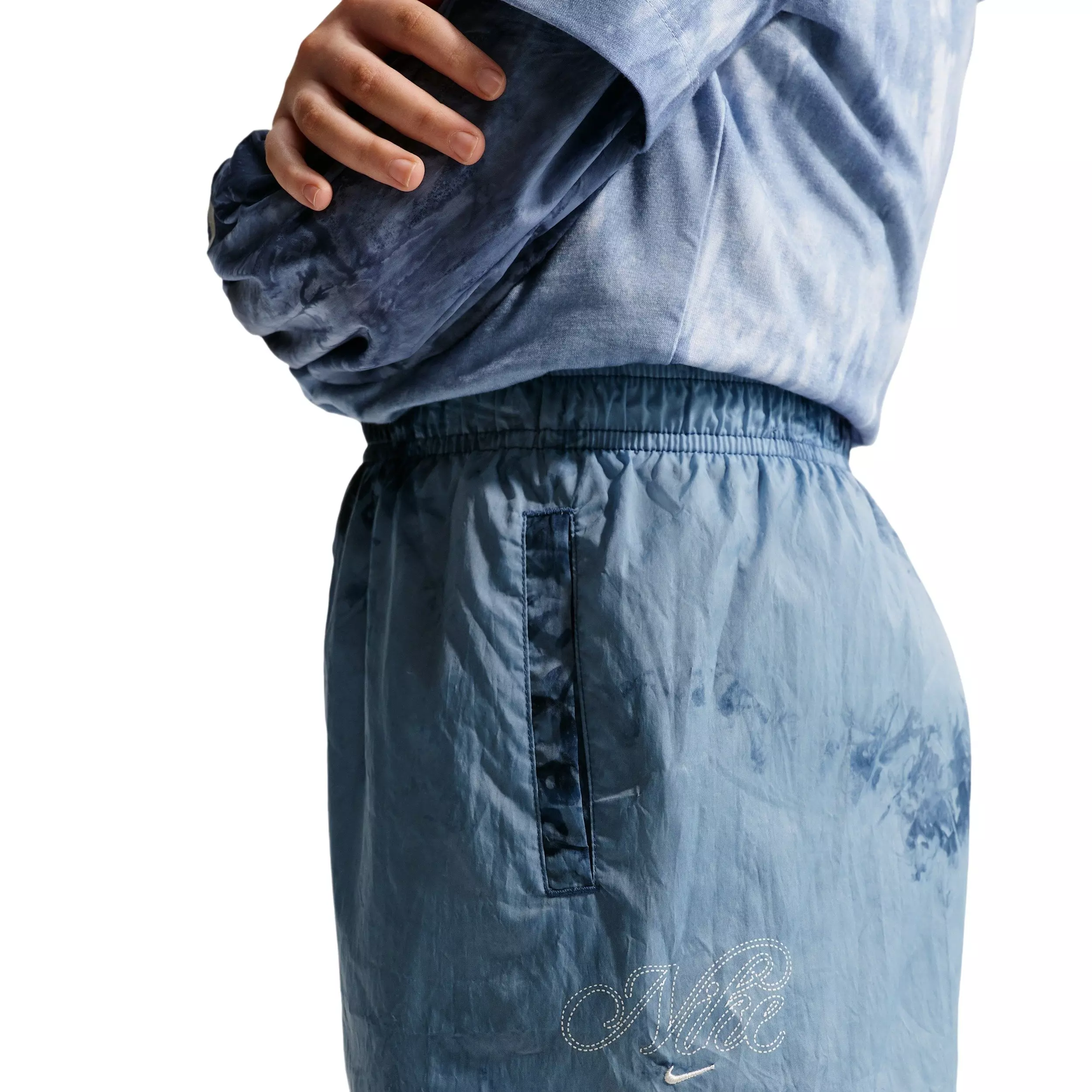 Nike Big Girls' Sportswear Club Woven Shorts - Blue - BLUE