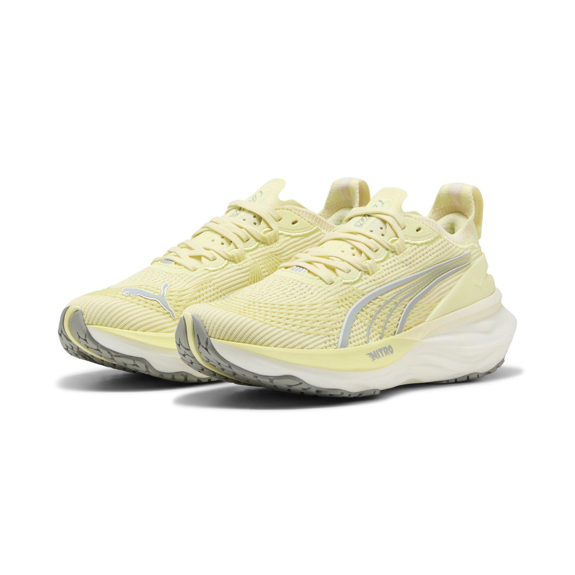 【美品】DOES YELLOW RUN FOREVER? Puma Men's Forever RUN NITRO Yellow Running Shoes