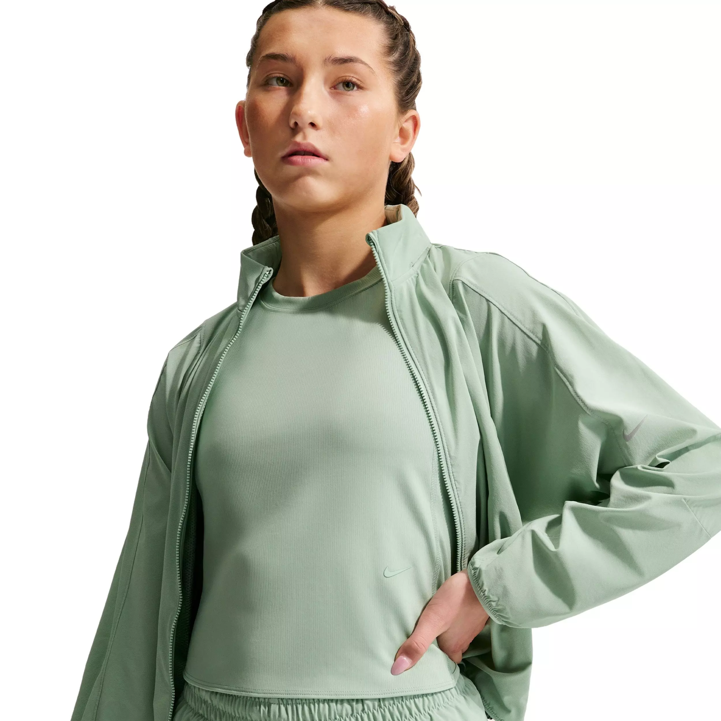 Nike Big Girls' MAVN Water Repellent UV Woven Jacket - Green - GREEN