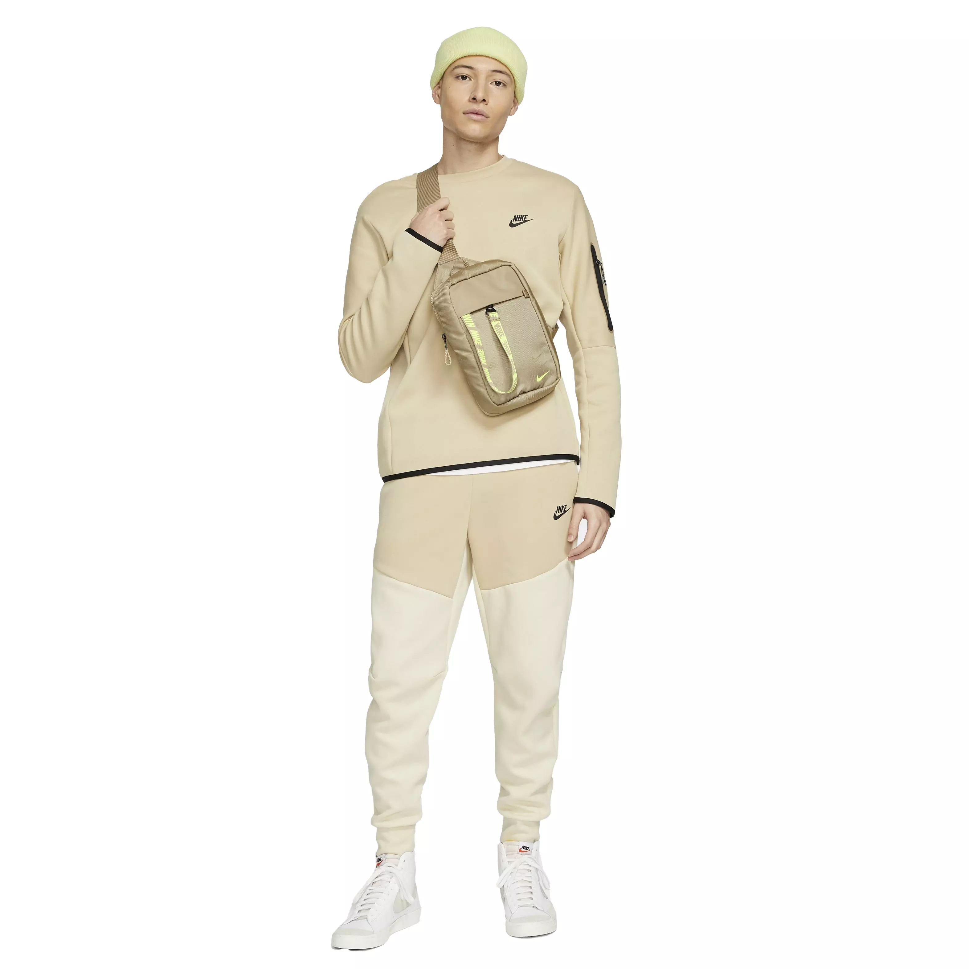 Nike Men's Sportswear Tech Fleece Joggers - BROWN