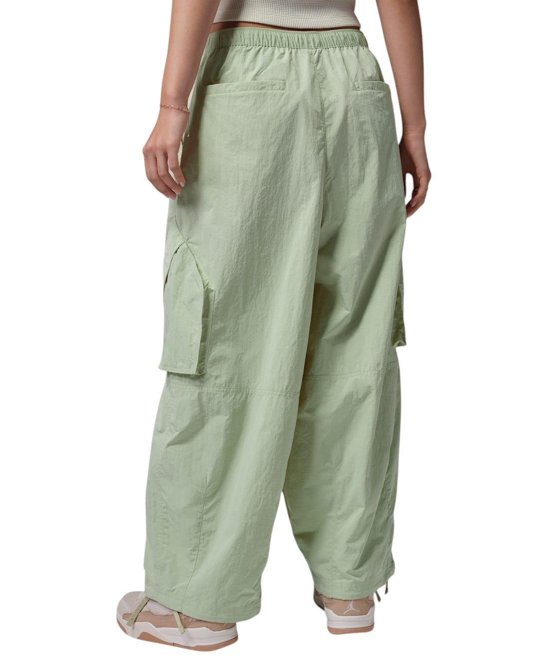 Jordan Women's Flight Chicago Adjustable Hem Parachute Pants - OLIVE