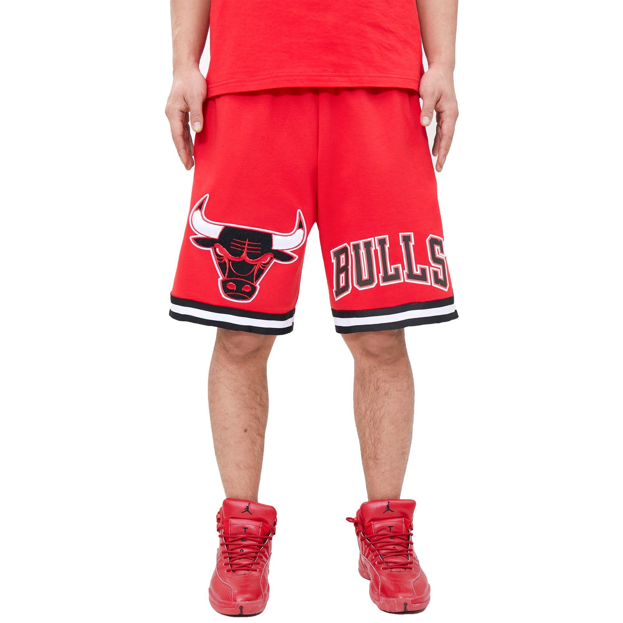 Pro Standard Men's Chicago Bulls Bred Patch Shorts - Hibbett