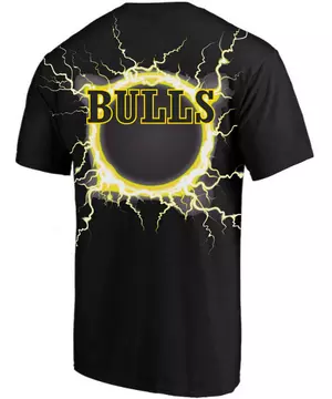 FISLL Men's Chicago Bulls Lightning 4 Hook T-Shirt - Hibbett