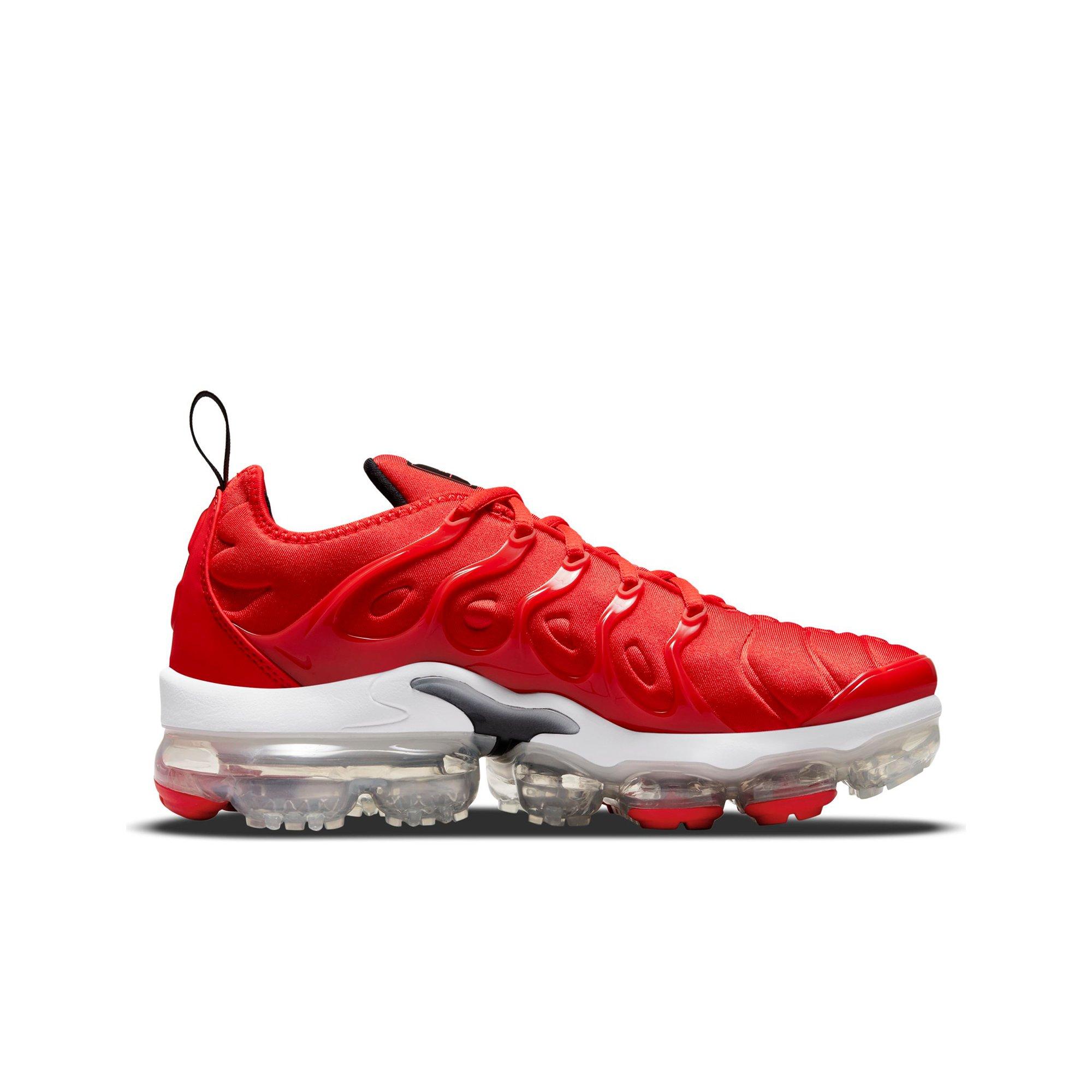 vapormax plus women's black and red