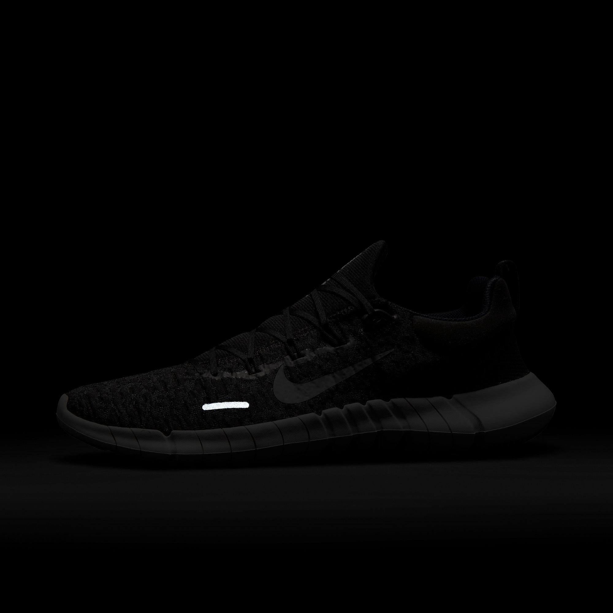 Black on black nike free run