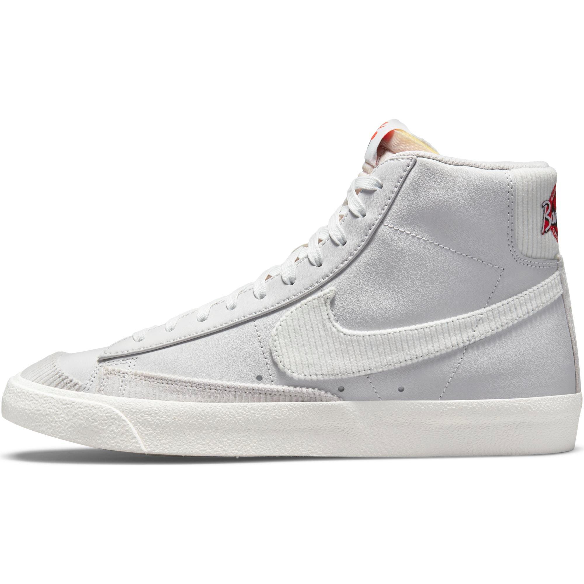 nike blazer beige mid