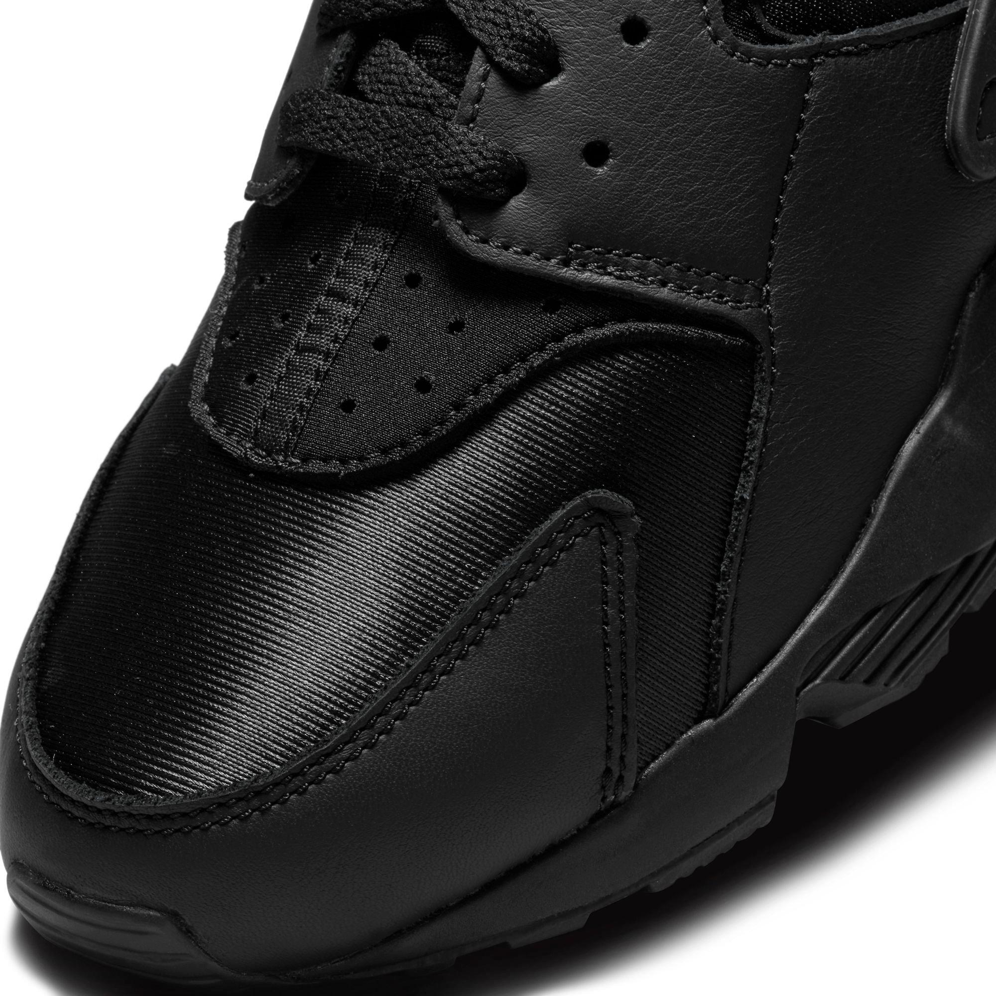 Black huaraches 2024 hibbett sports