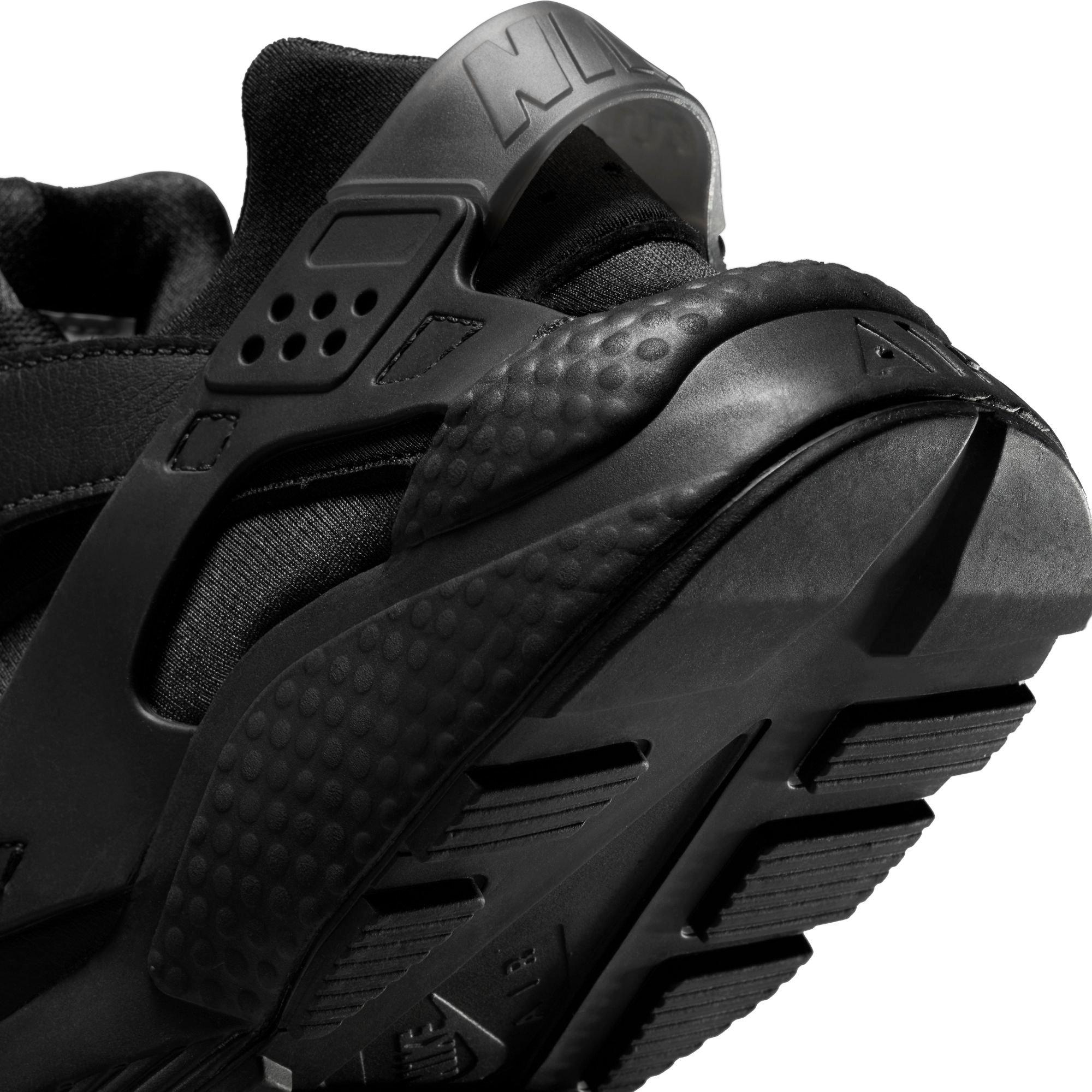 Black huaraches hot sale hibbett sports