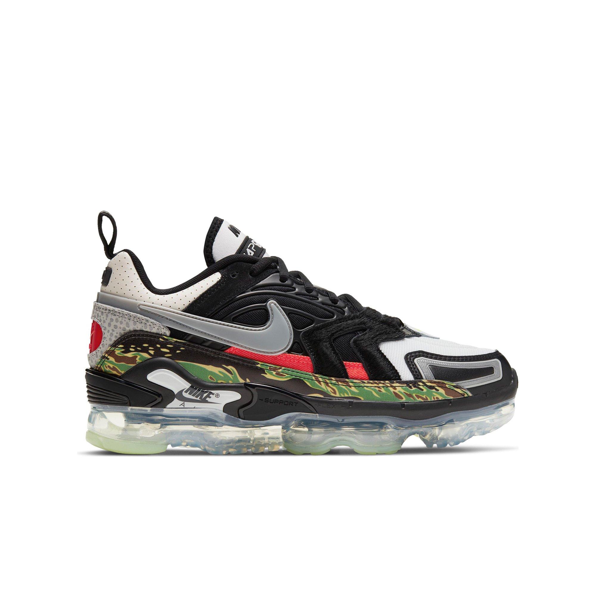 Nike vapormax plus chicago grade school sale