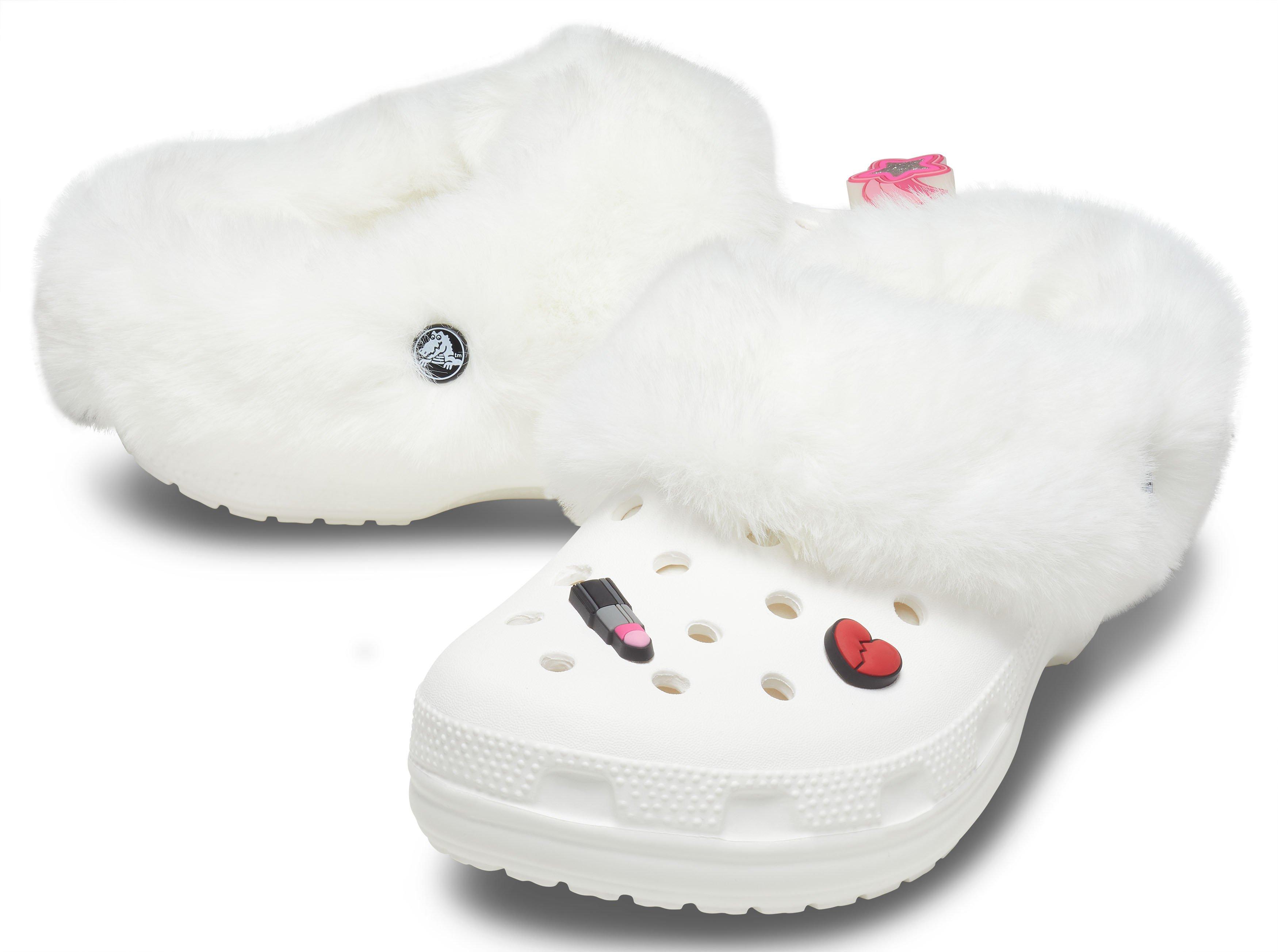 White fur clearance crocs