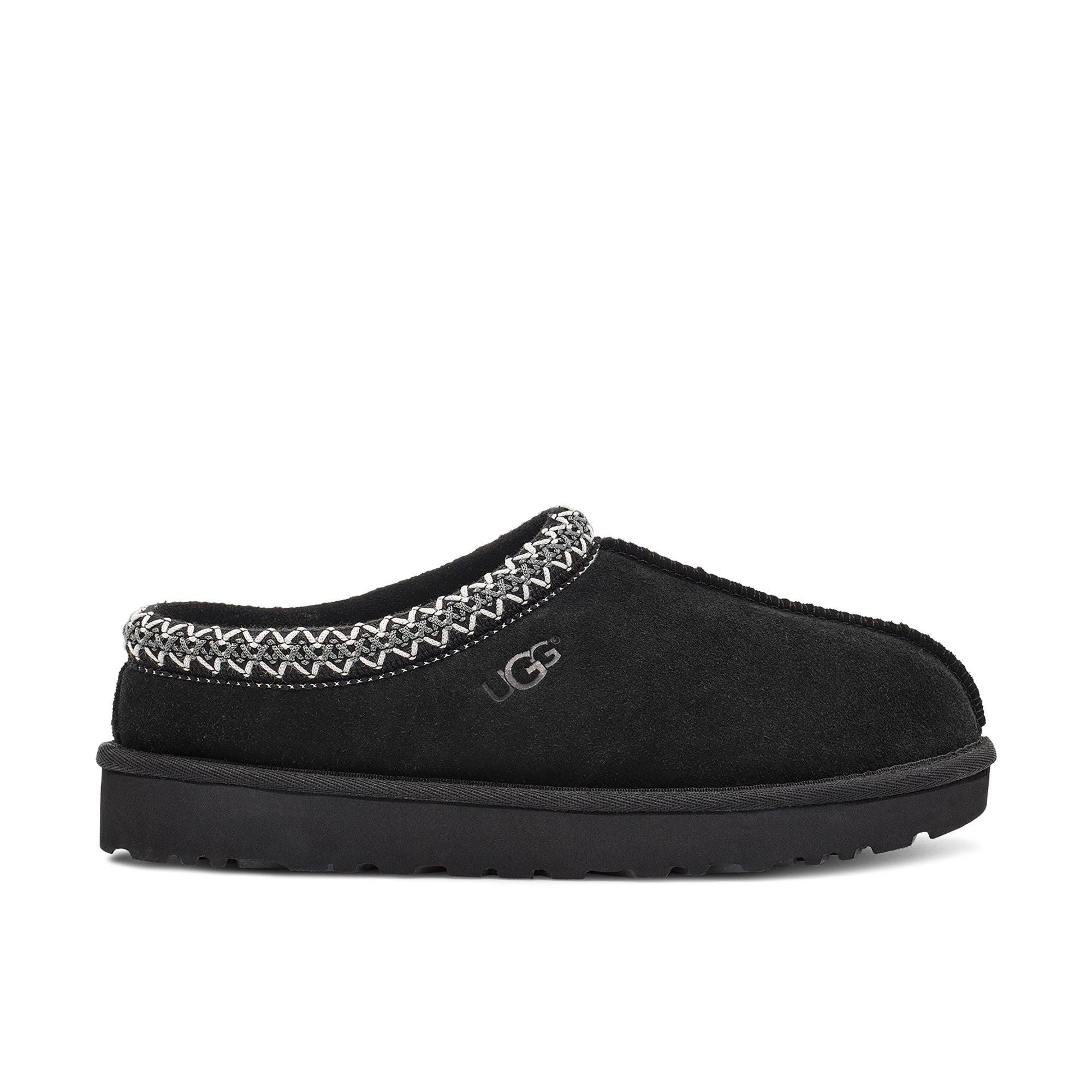 Black ugg discount slippers near me