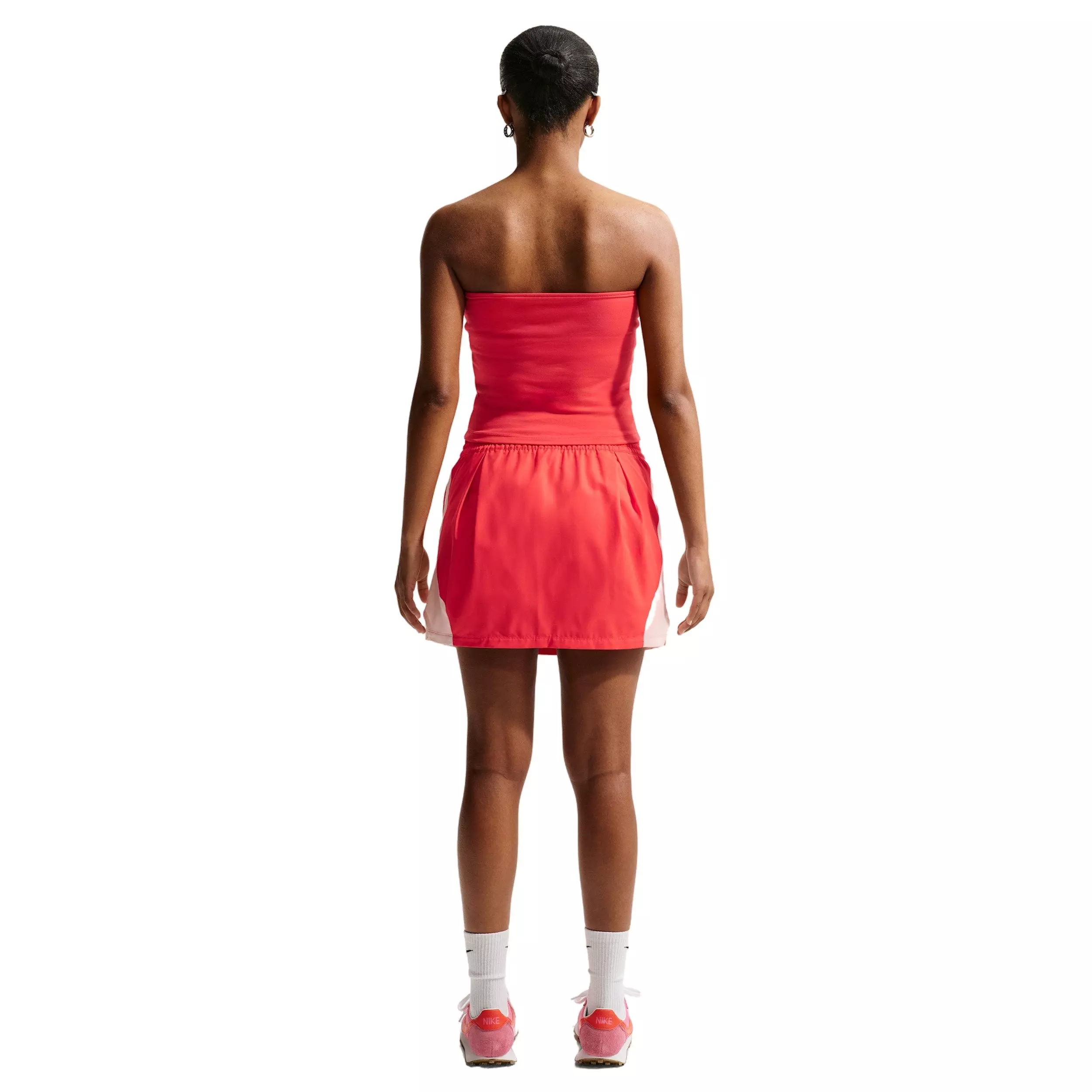 Nike Women's Sportswear Mid-Rise Mini Skirt - CRIMSON