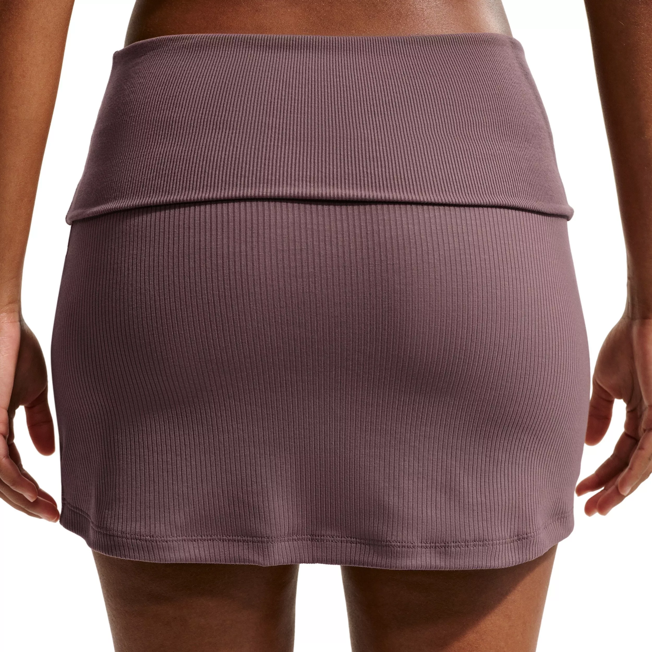 Nike Women's Sportswear Chill Knit Mid-Rise Tight Ribbed Skort - PURPLE