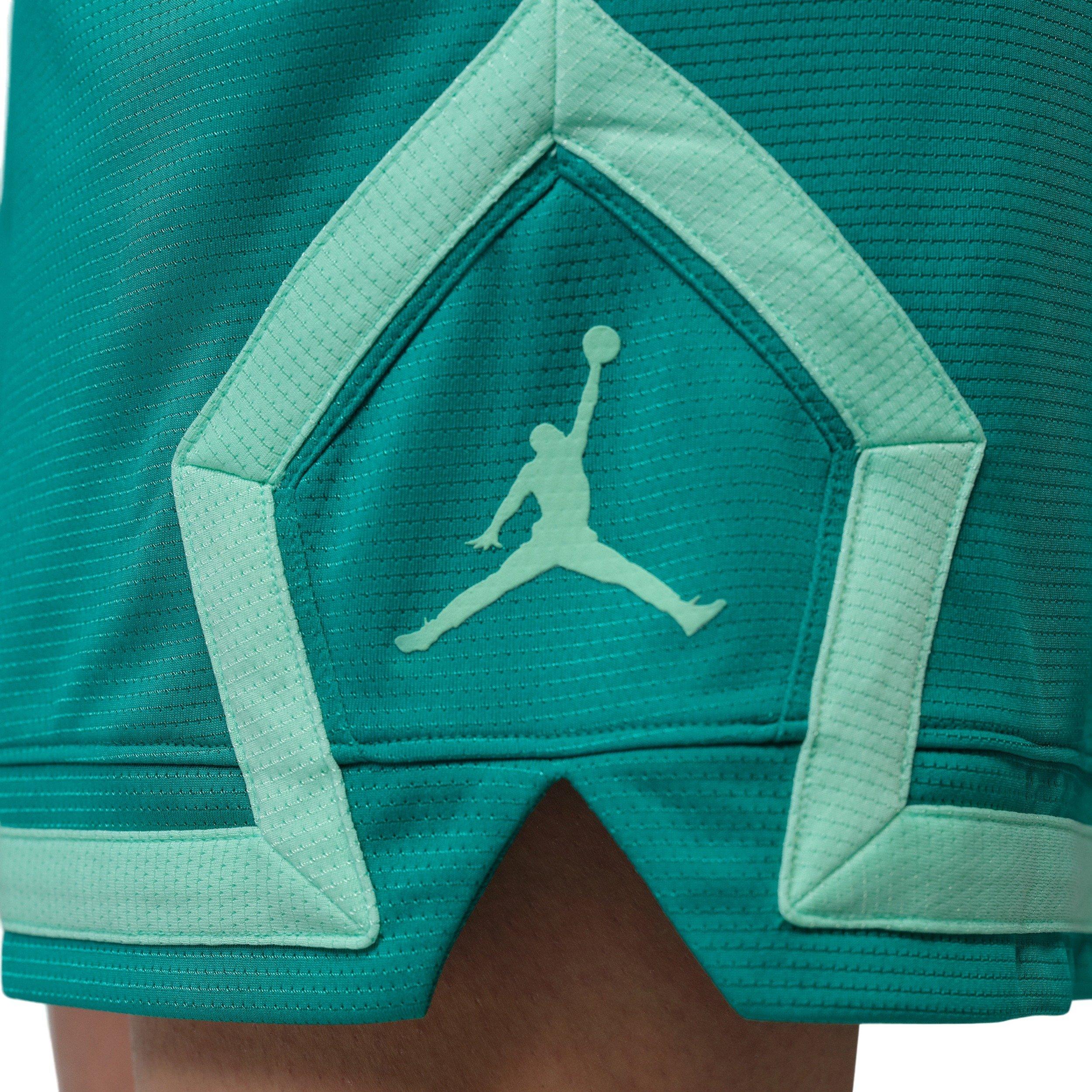 Jordan Women's Sport 4" Diamond Shorts - GREEN Thumbnail View 5
