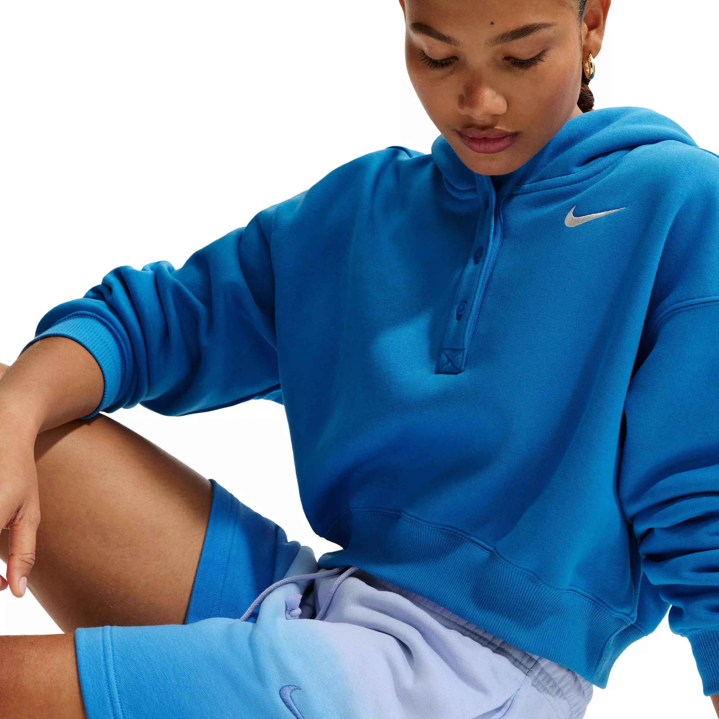 Nike Women's Sportswear Phoenix Fleece Dip-Dye Mid-Rise Shorts - LIGHT BLUE/BLUE