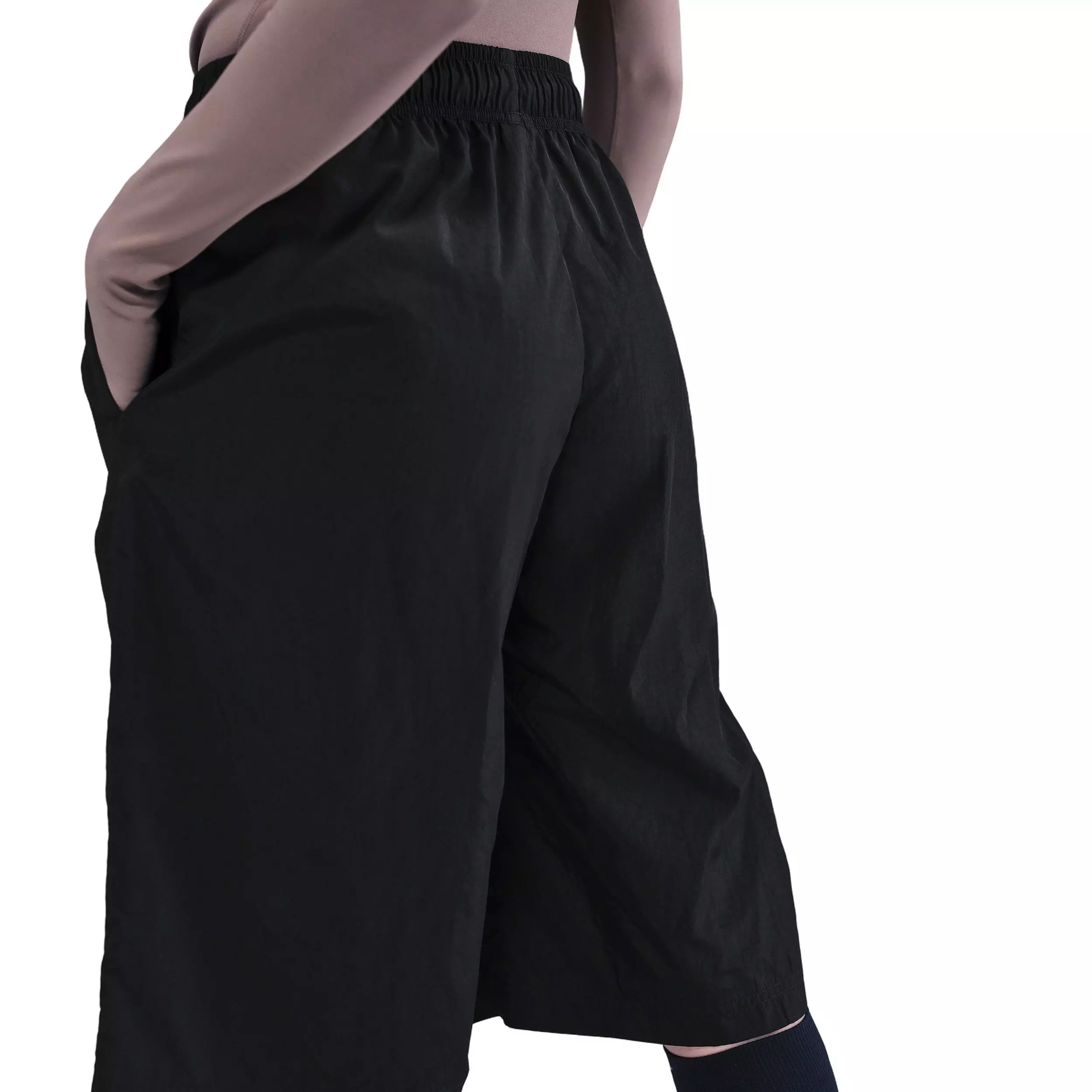 Nike Women's Sportswear Mid-Rise Loose Knee-Length Shorts - BLACK/OFF-WHITE