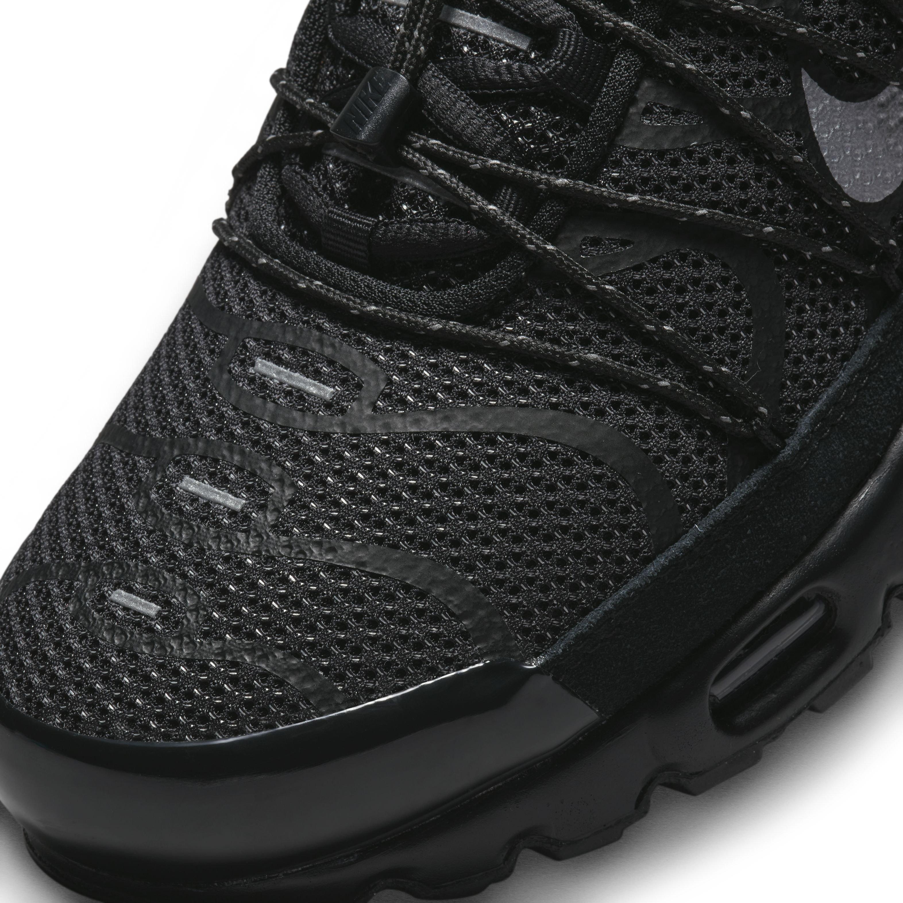 Nike Air Max Plus Utility Grade School Boys' "Black/Metallic Silver/White" Shoe