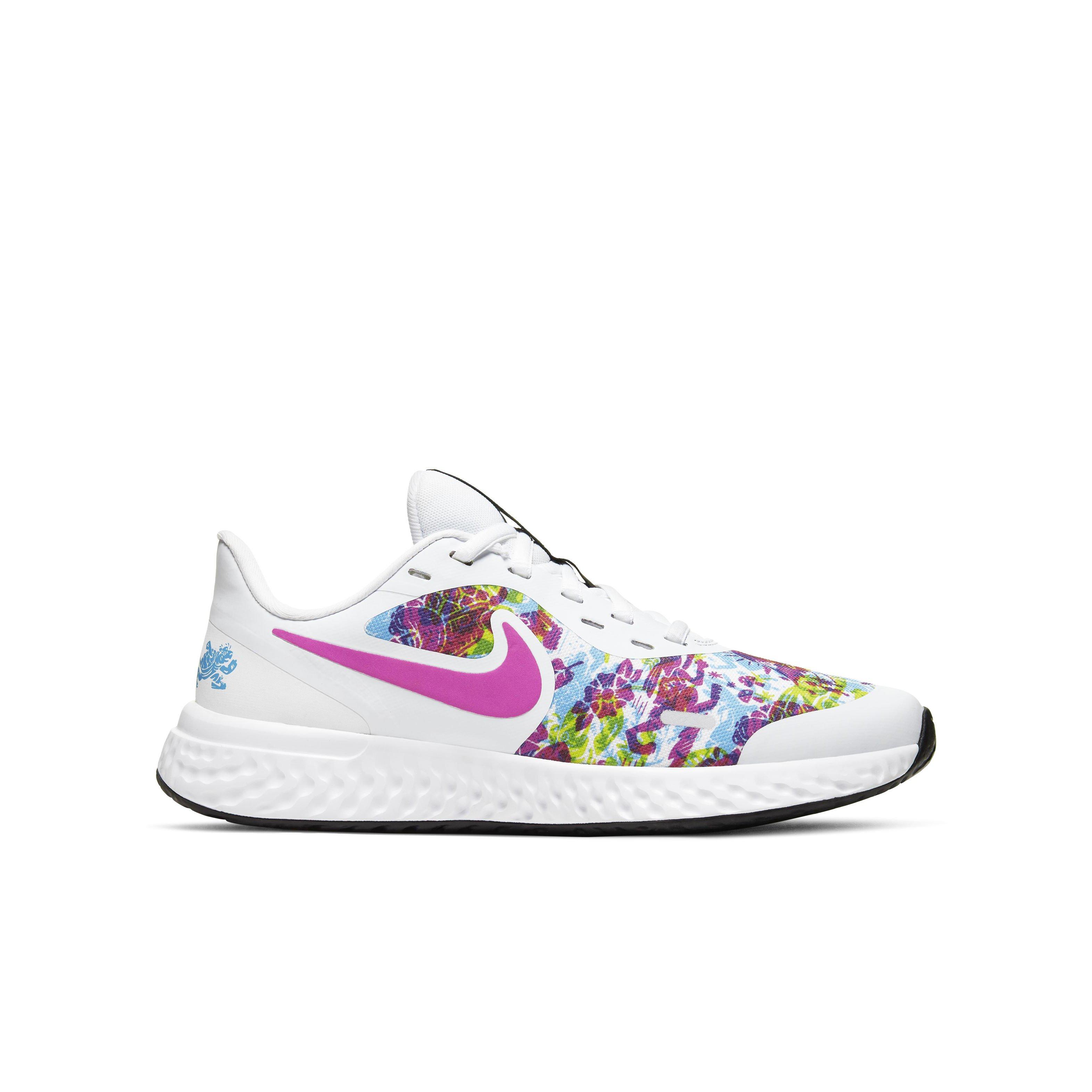 nike revolution fire