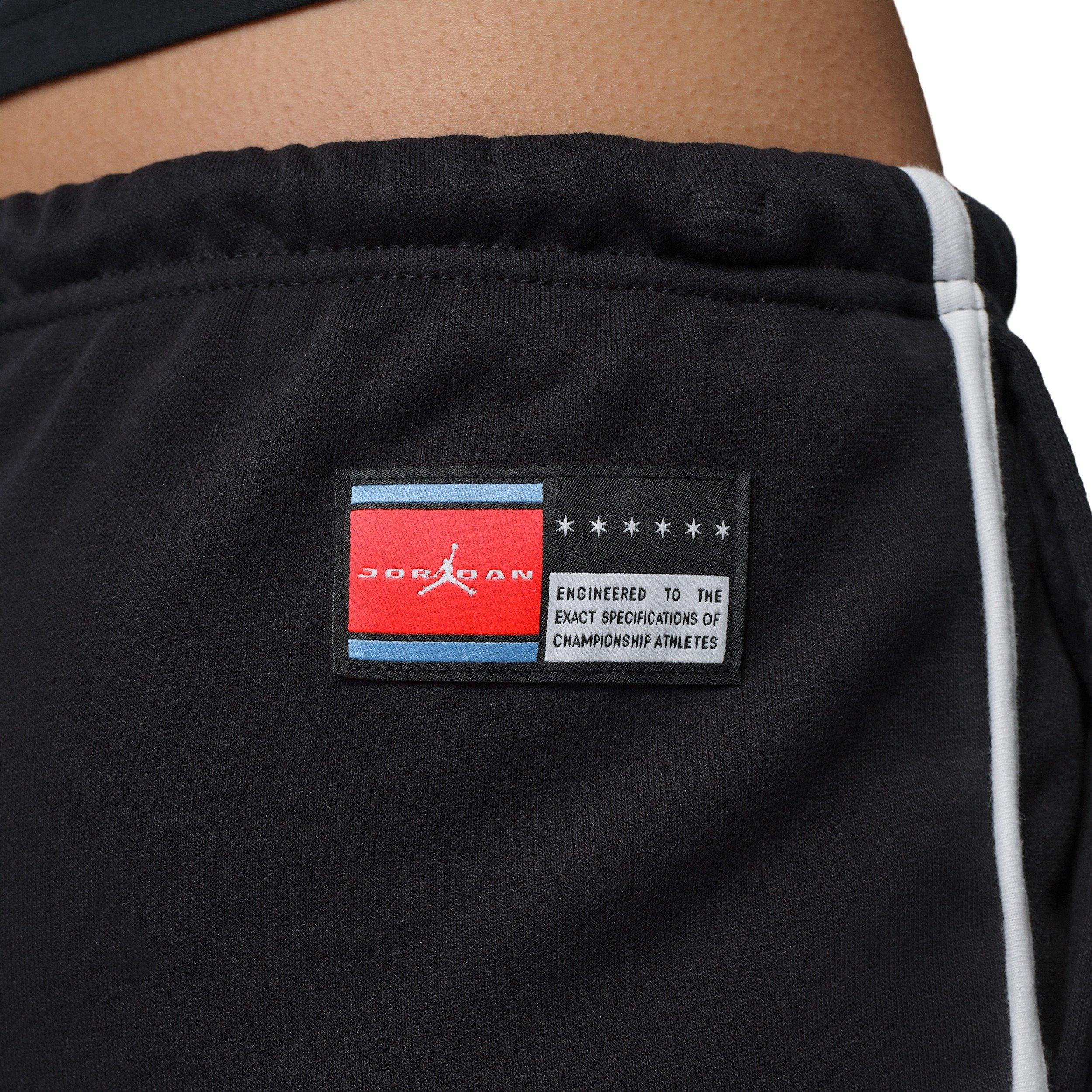 Jordan Women's Brooklyn Fleece Graphic FC Shorts - BLACK/WHITE Thumbnail View 4