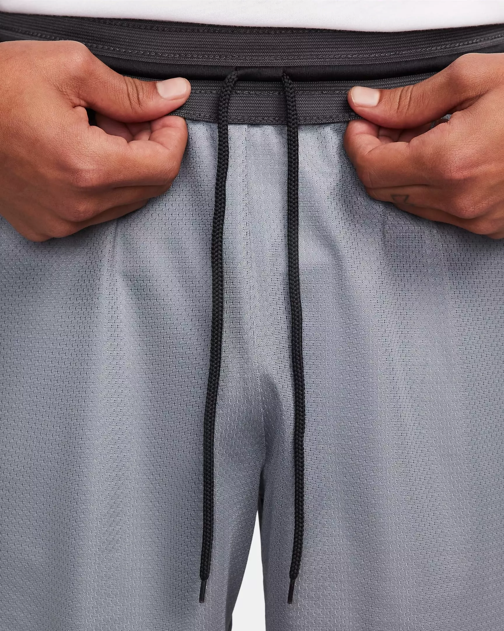 Nike Men's DNA Dri-FIT 6" Basketball Shorts - GREY/BLACK